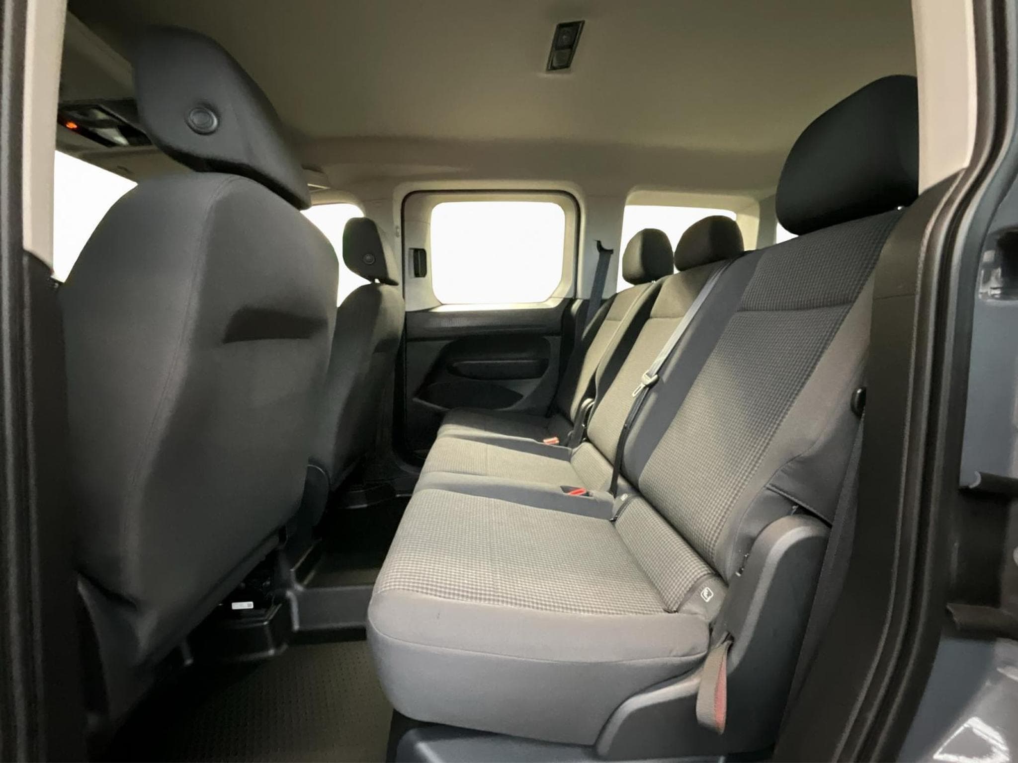 VW Caddy Kombi+BVM+P.Ass+RearView (2024) - Foto 18