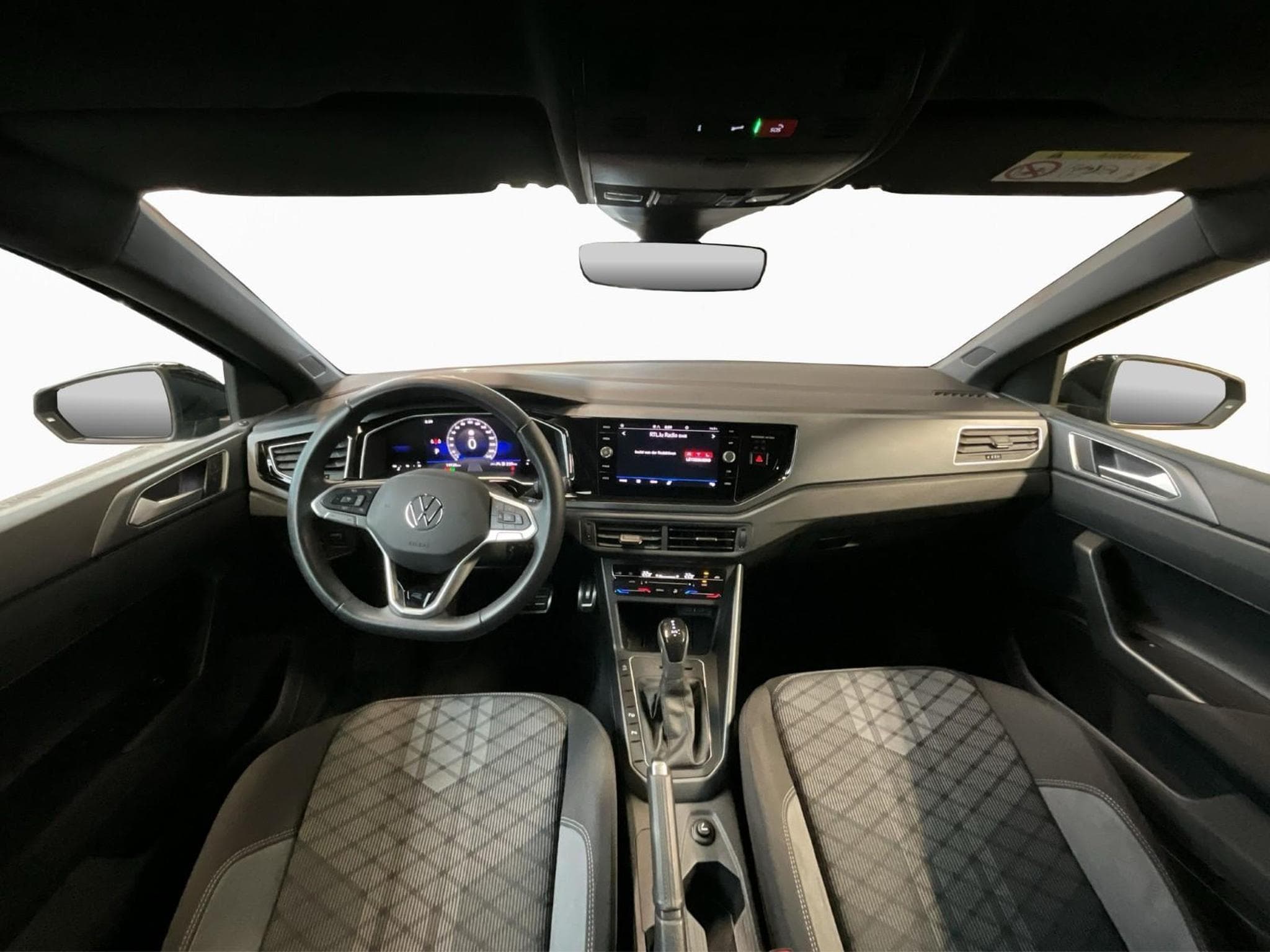 VW Polo R-Line+DSG+P.Assisted+P.Lumiere (2025) - Foto 2