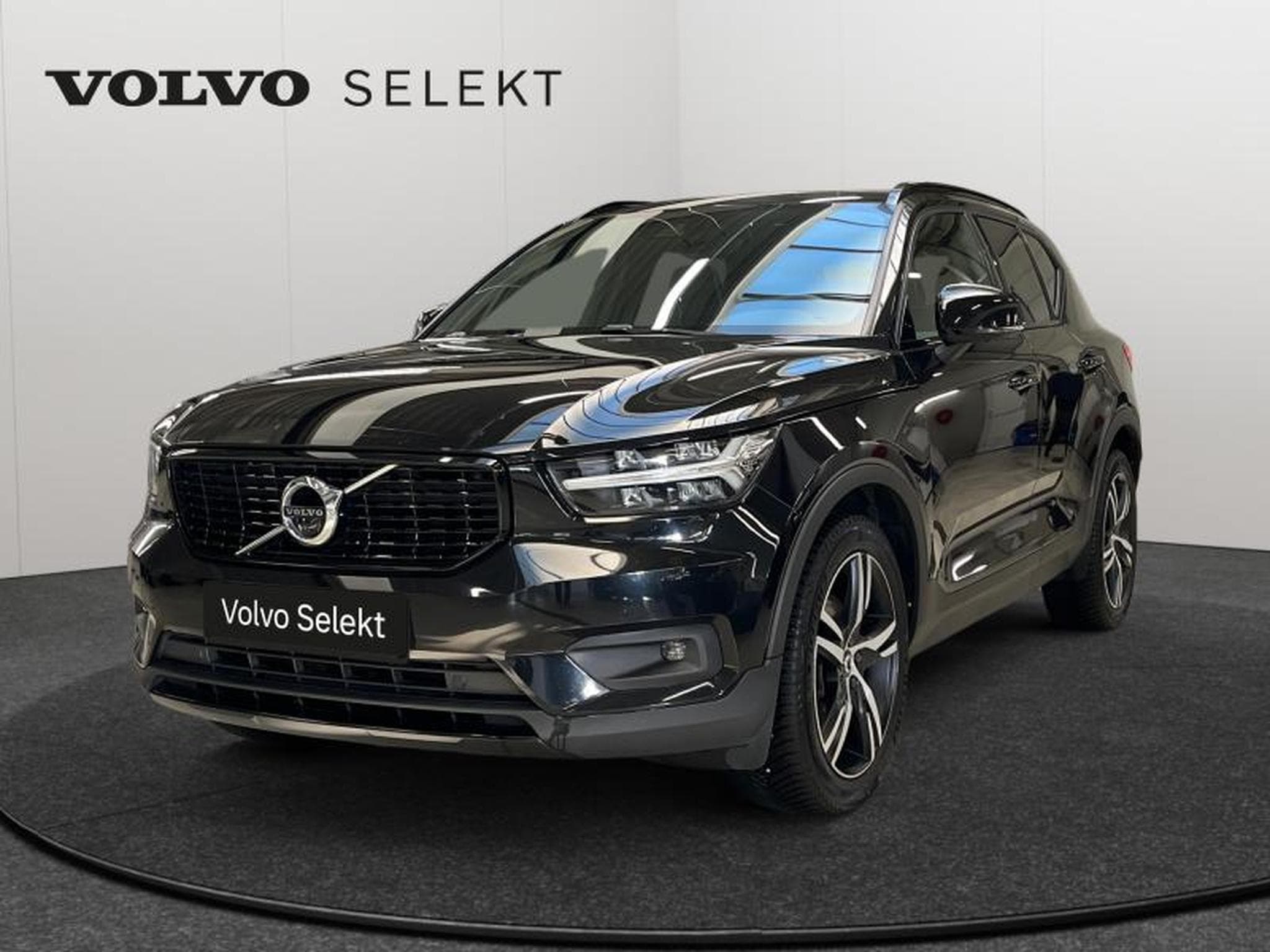 Volvo XC40 B4 R-Design / Essence (2021) - Foto 1