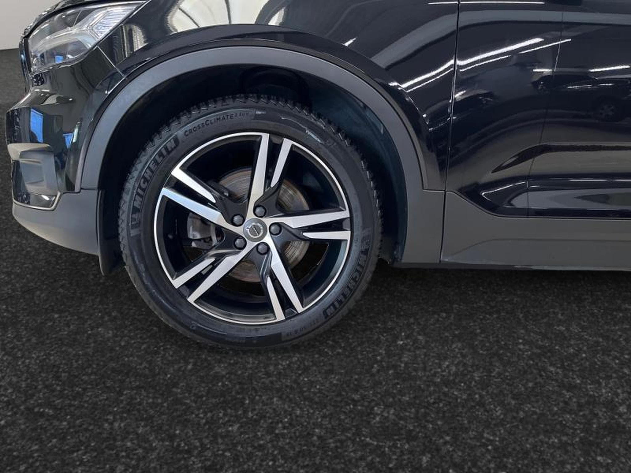 Volvo XC40 B4 R-Design / Essence (2021) - Foto 14