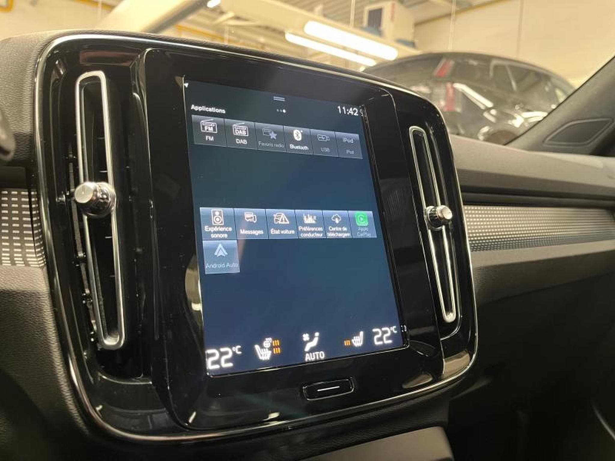 Volvo XC40 B4 R-Design / Essence (2021) - Foto 17