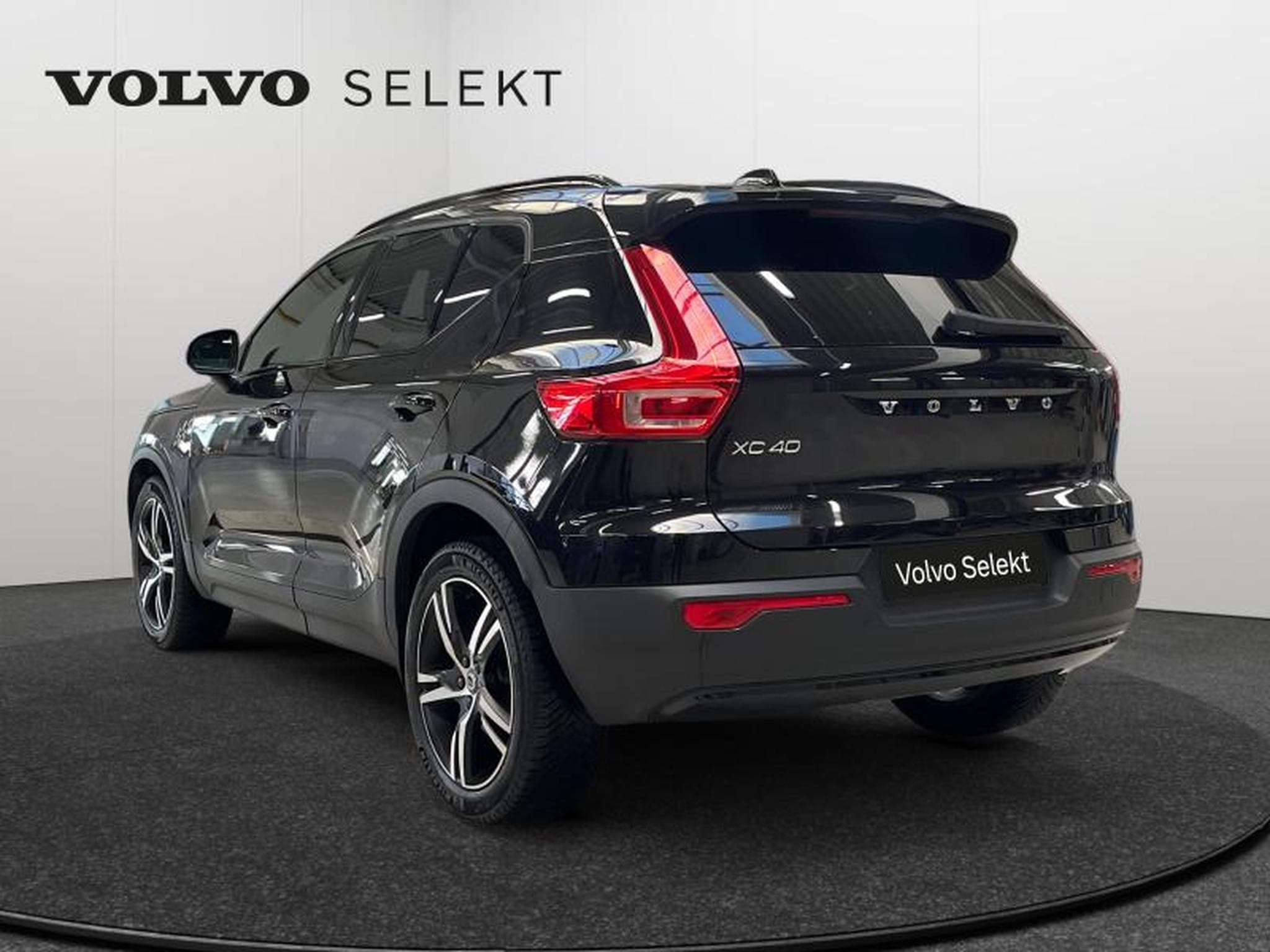 Volvo XC40 B4 R-Design / Essence (2021) - Foto 5