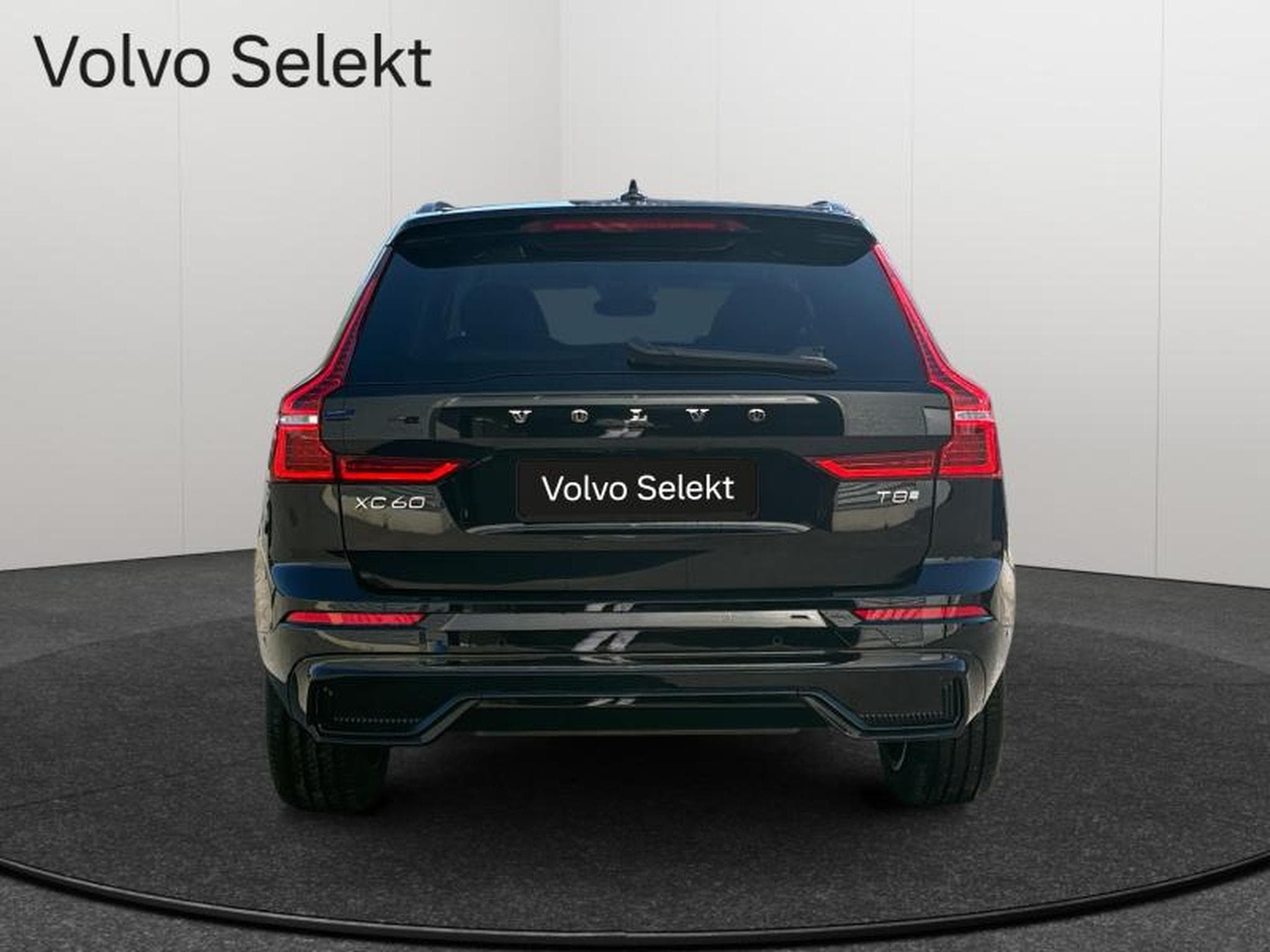 Volvo XC60 T8 Plus Dark / Hybride KIT HIVER INCLUS (2025) - Photo 6