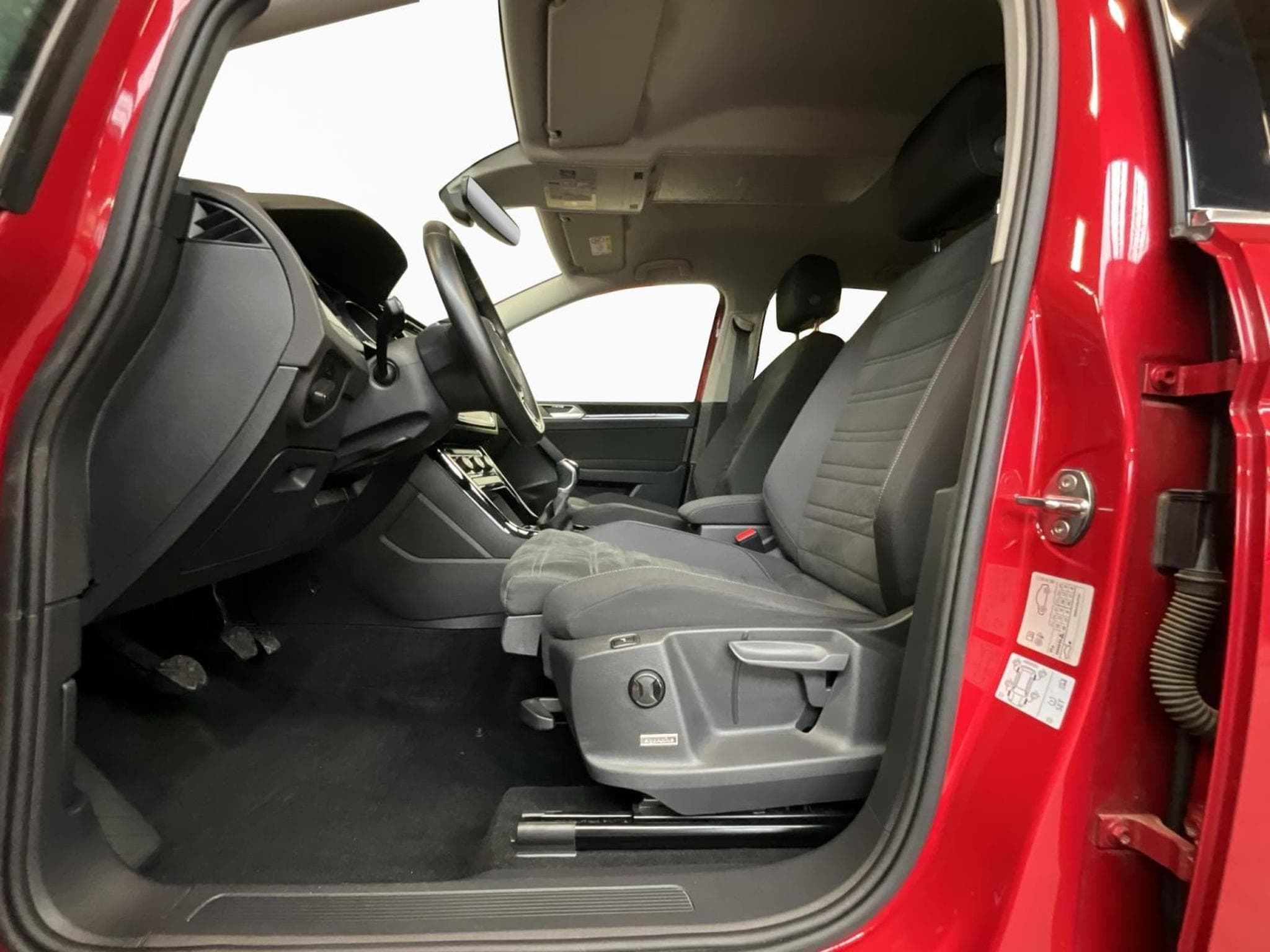 VW Touran Highline+LED+RearView+Stand-H.+AHK (2022) - Foto 11