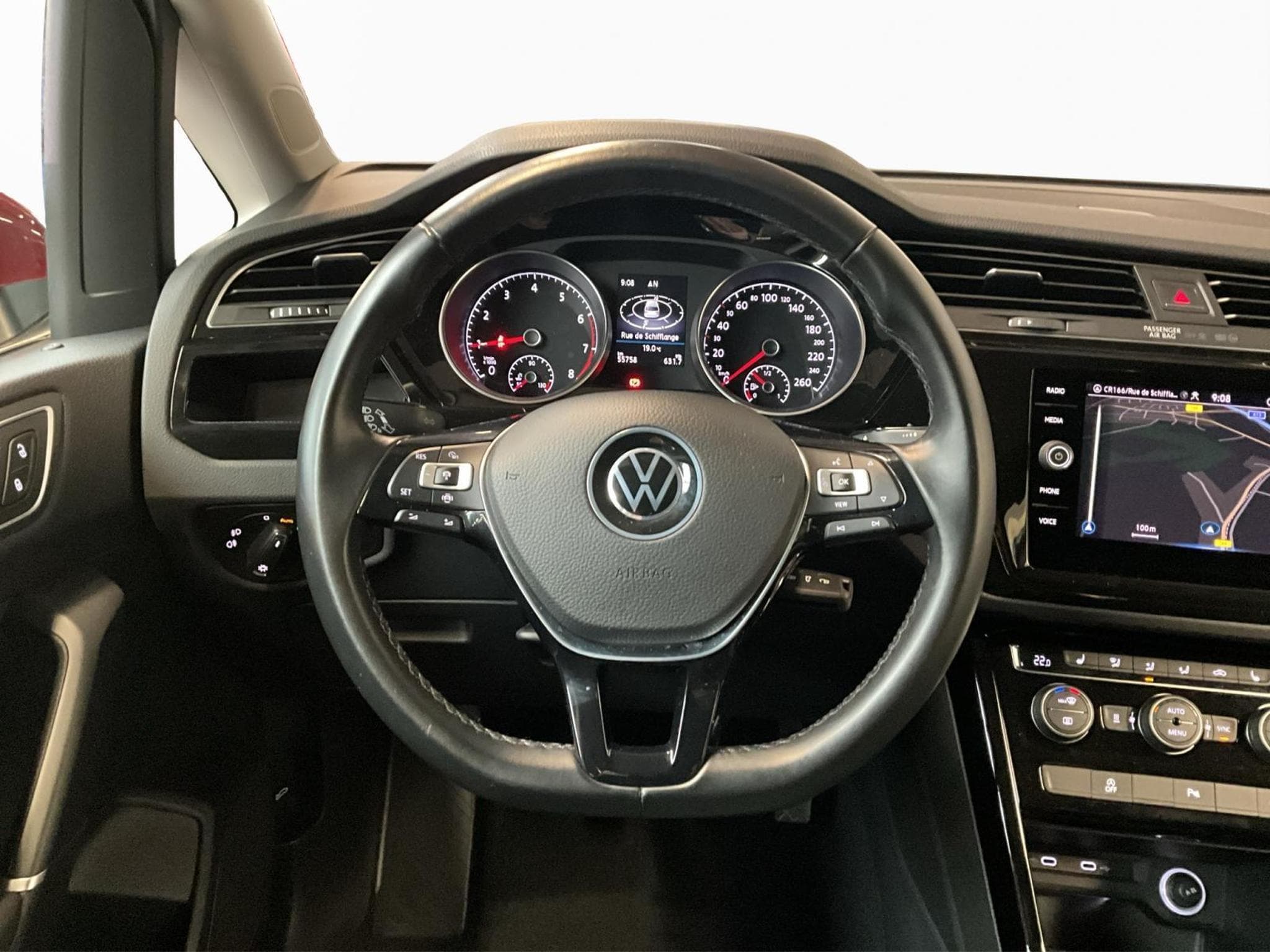 VW Touran Highline+LED+RearView+Stand-H.+AHK (2022) - Foto 12