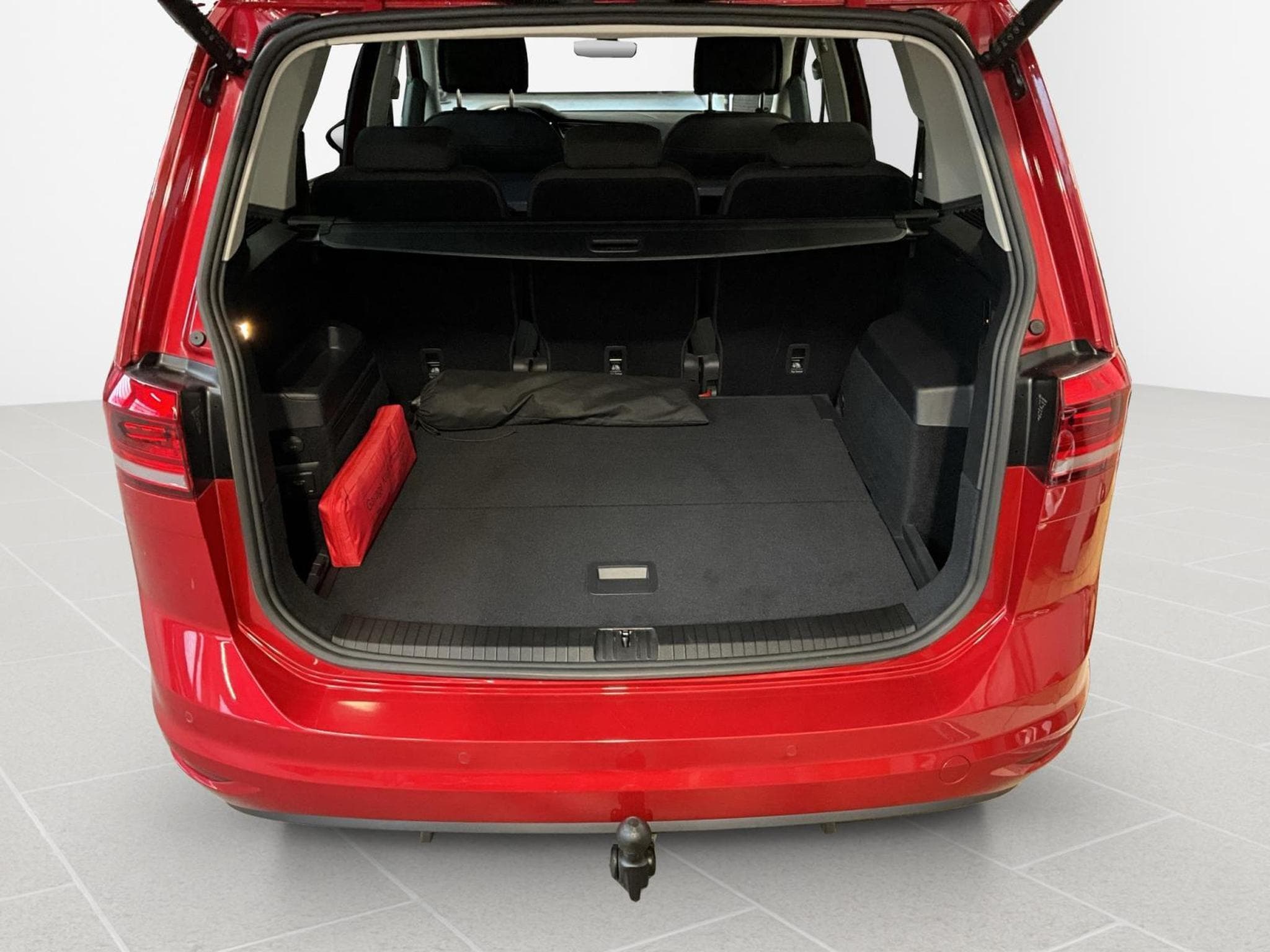 VW Touran Highline+LED+RearView+Stand-H.+AHK (2022) - Foto 20