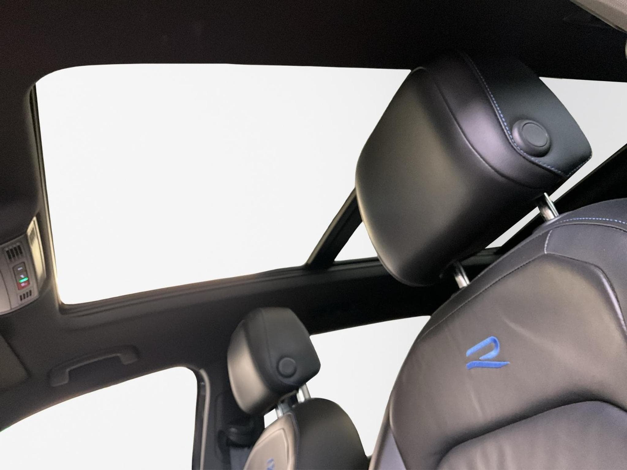 VW Tiguan R+DSG+4Motion+Led+Pano+AHK+Akrapovic (2022) - Foto 18