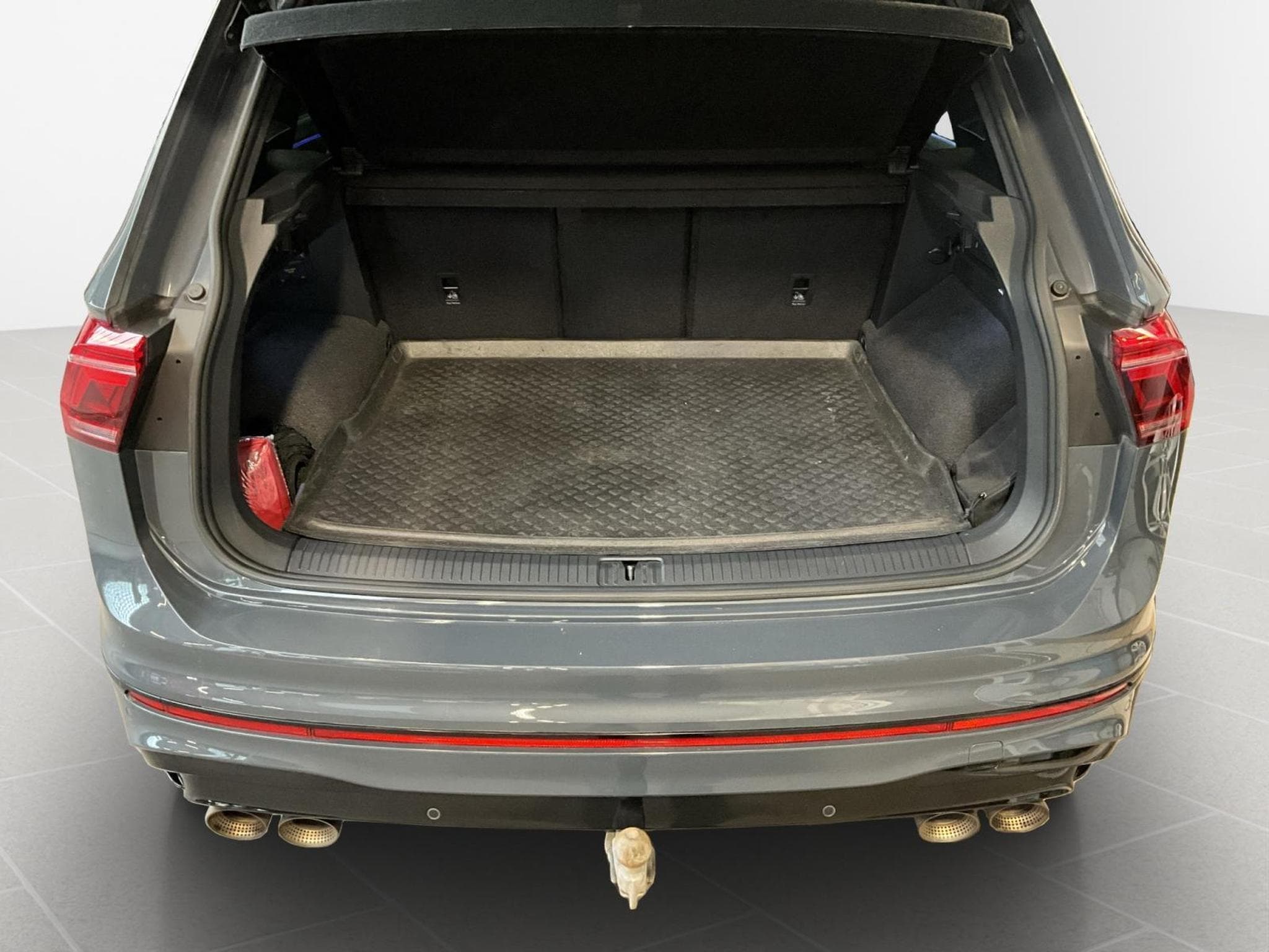 VW Tiguan R+DSG+4Motion+Led+Pano+AHK+Akrapovic (2022) - Foto 23