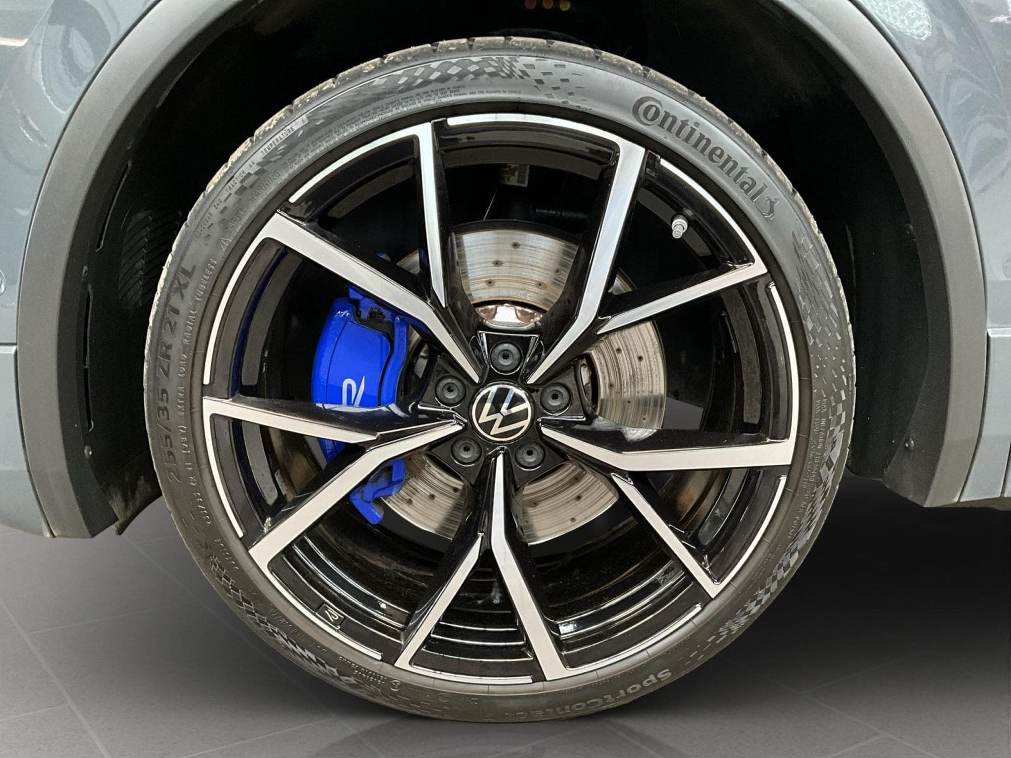 VW Tiguan R+DSG+4Motion+Led+Pano+AHK+Akrapovic (2022) - Foto 8