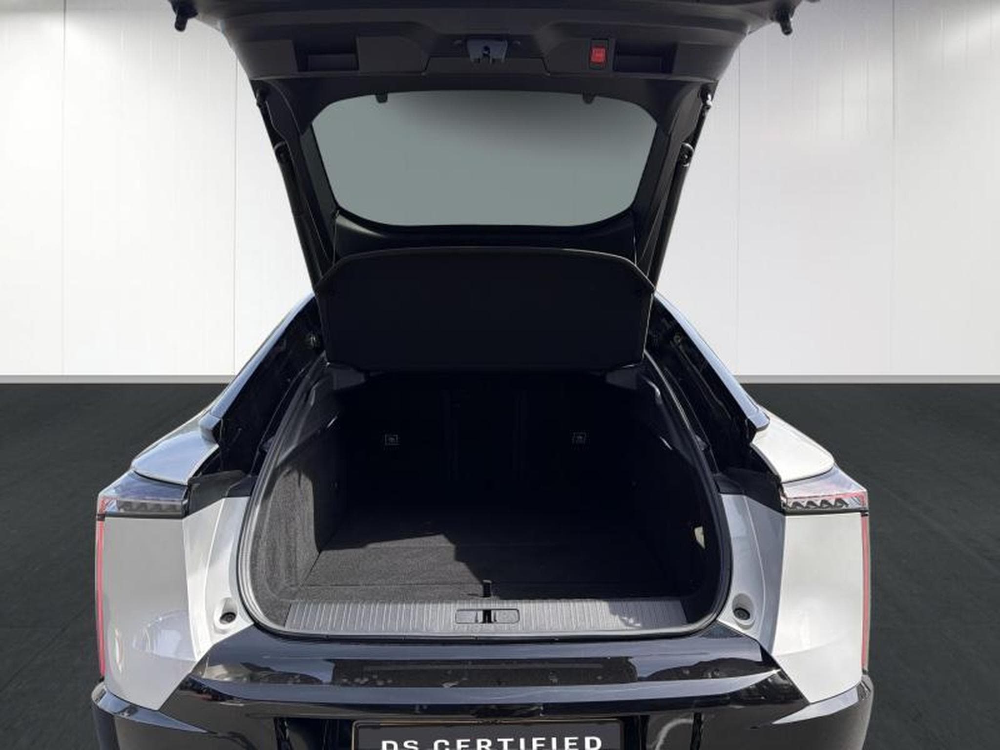 DS Automobiles DS8 JULES VENRE (2025) - Photo 20