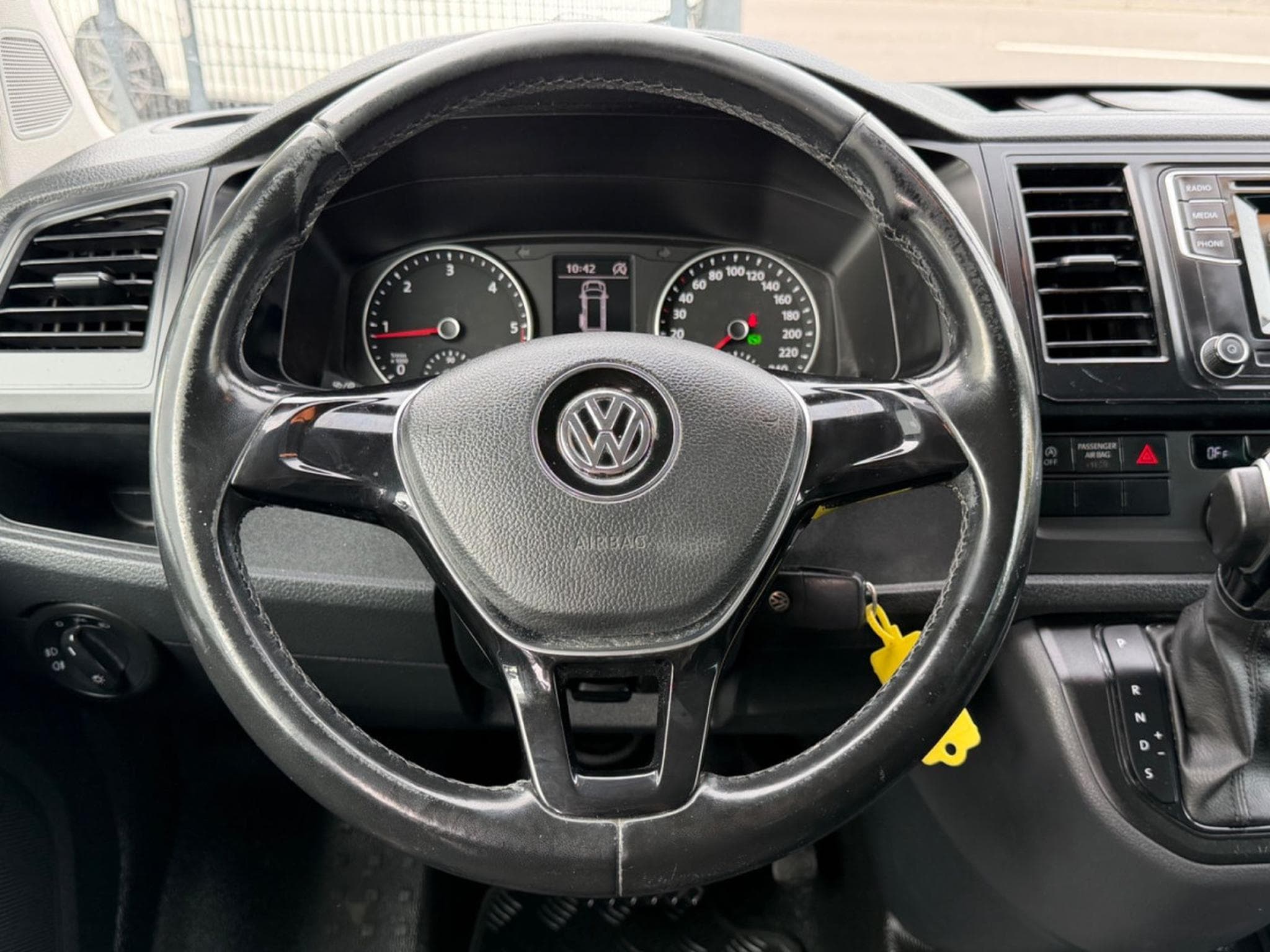 VW T6.1 T6 Caravelle 204PS/DSG/LED/5xSitzer/EL.TÜREN (2016) - Photo 15
