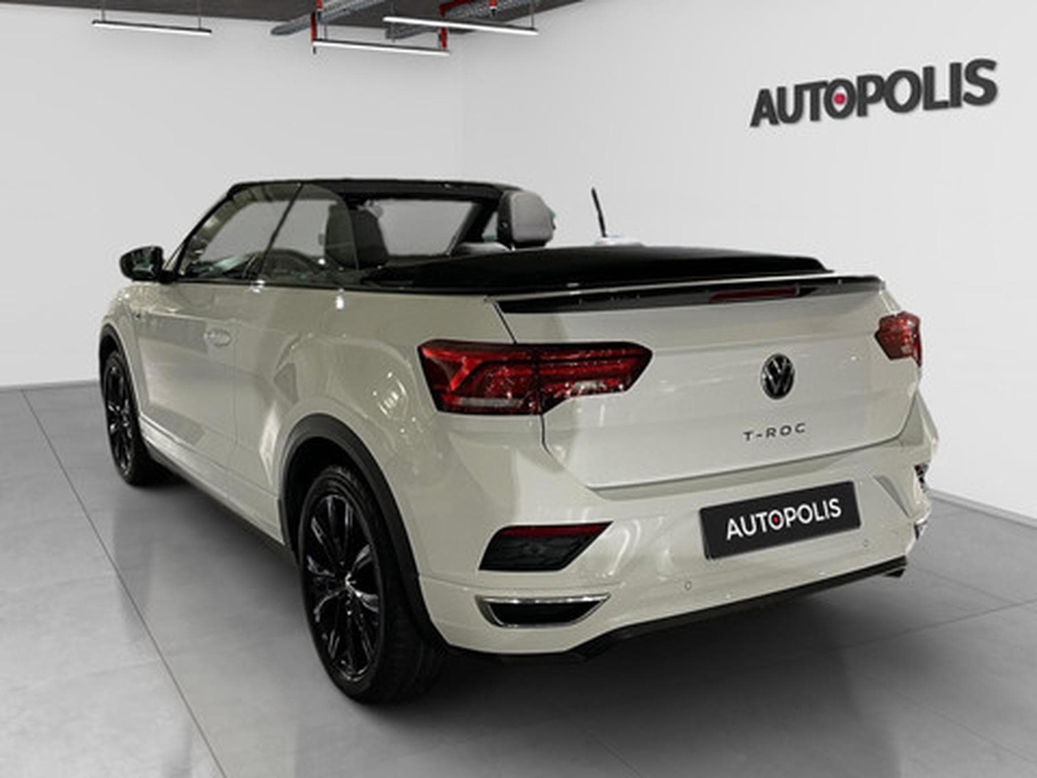 VW T-Roc Cabriolet 1.5 TSI ACT 110kW R-Line DSG (2021) - Photo 20