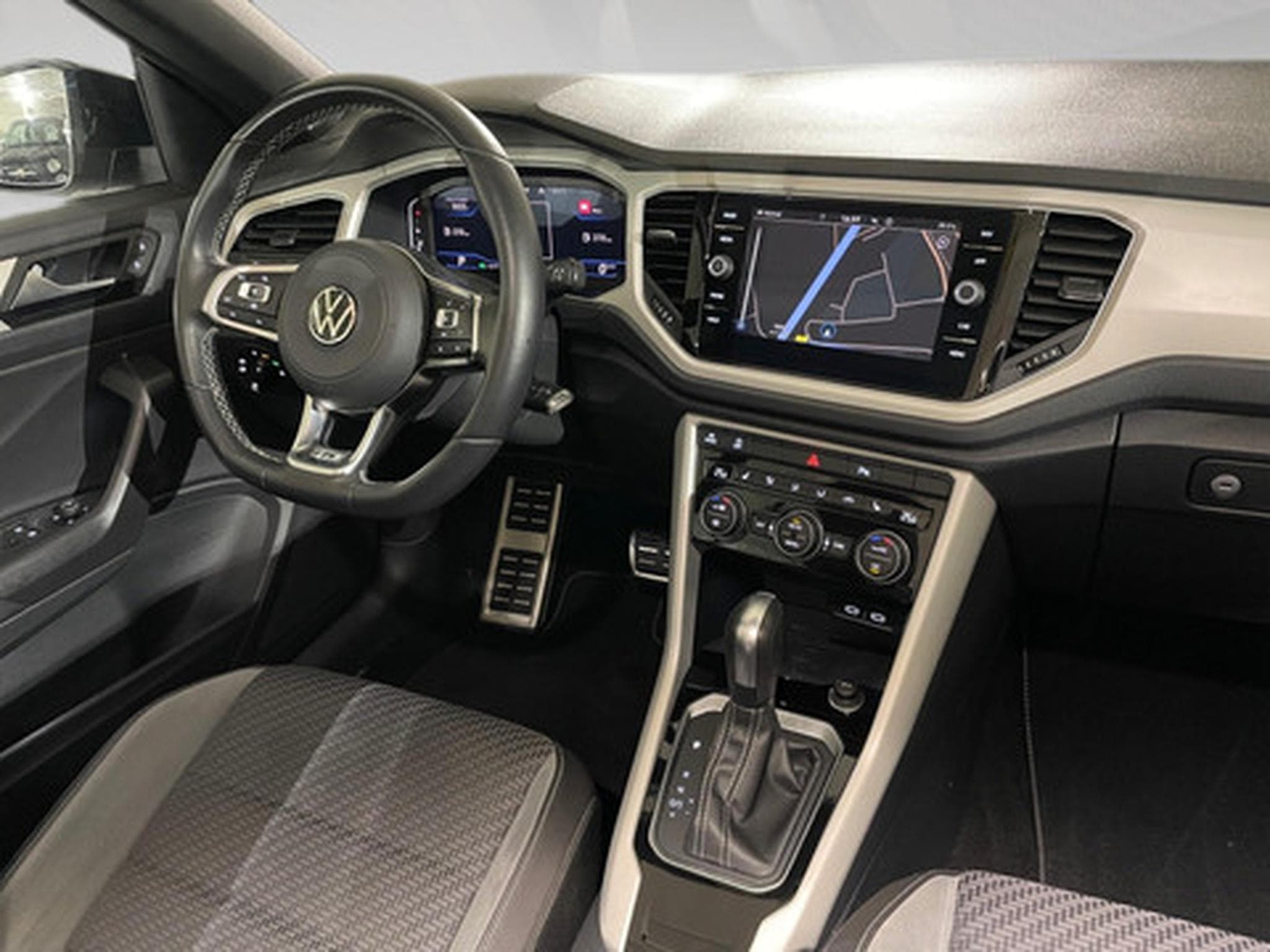VW T-Roc Cabriolet 1.5 TSI ACT 110kW R-Line DSG (2021) - Photo 7