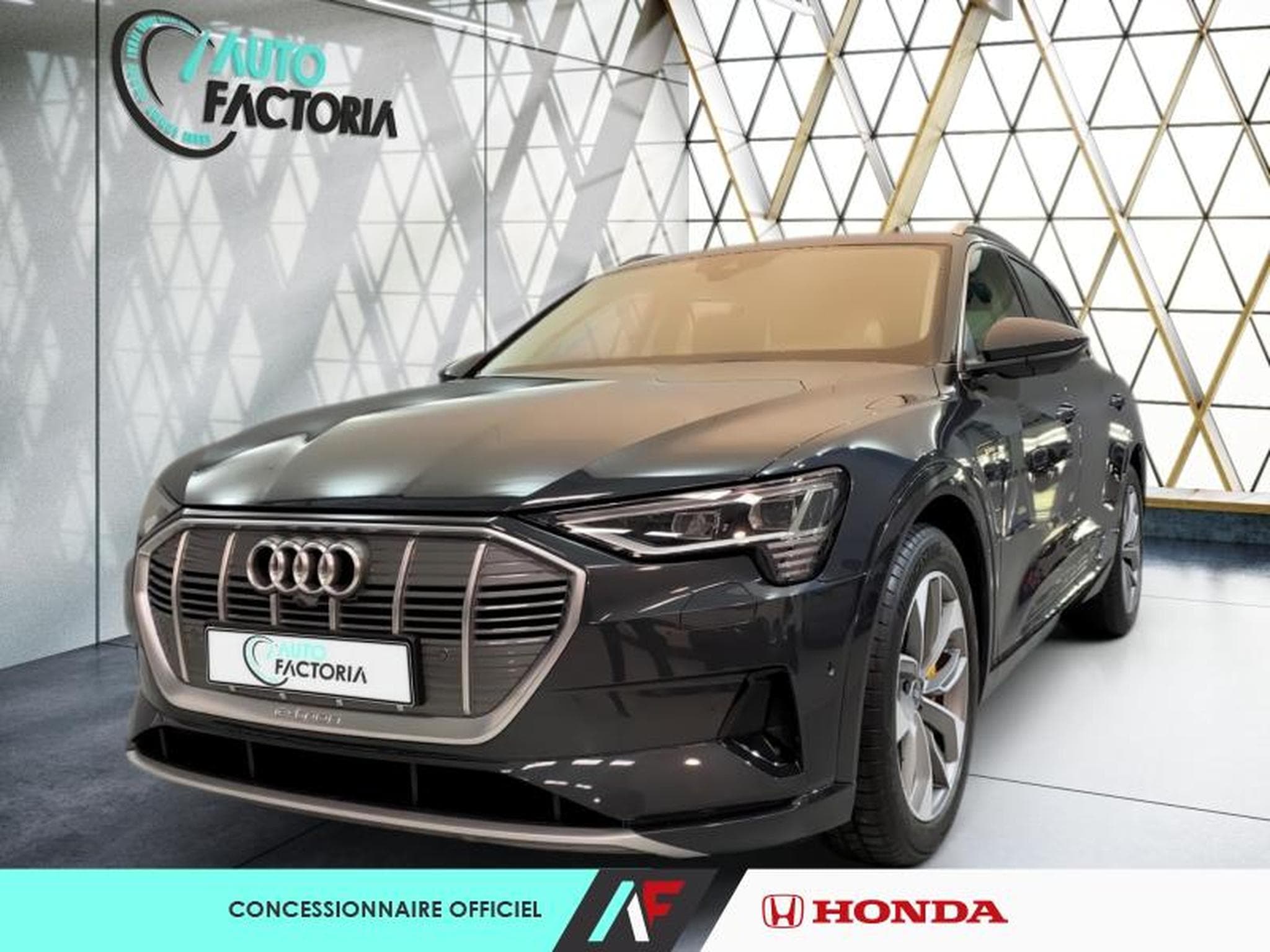 Audi e-tron 55 408ch e-quattro (2021) - Photo 1