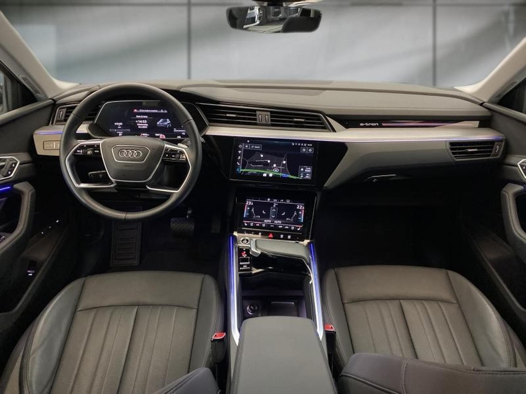 Audi e-tron 55 408ch e-quattro (2021) - Photo 10