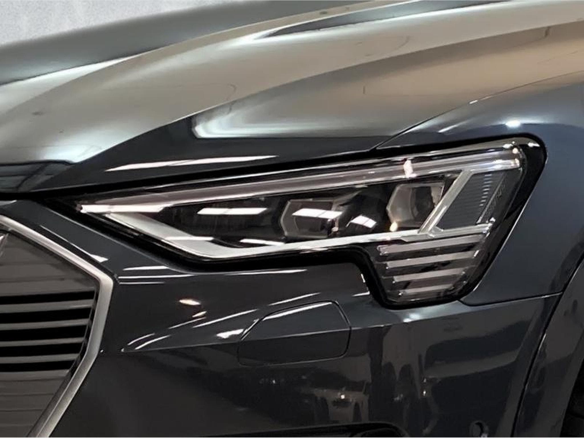 Audi e-tron 55 408ch e-quattro (2021) - Photo 17
