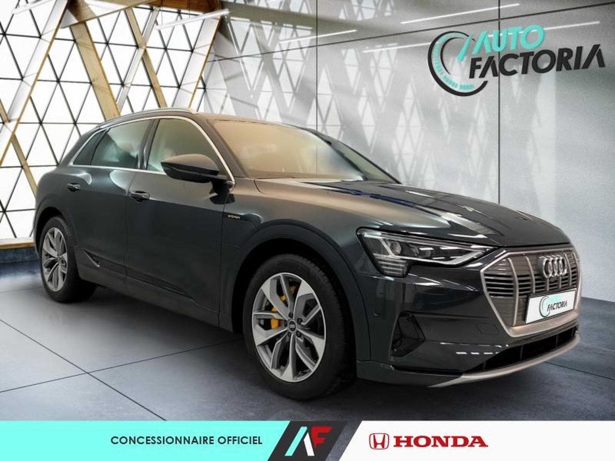 Audi e-tron 55 408ch e-quattro (2021) - Photo 6