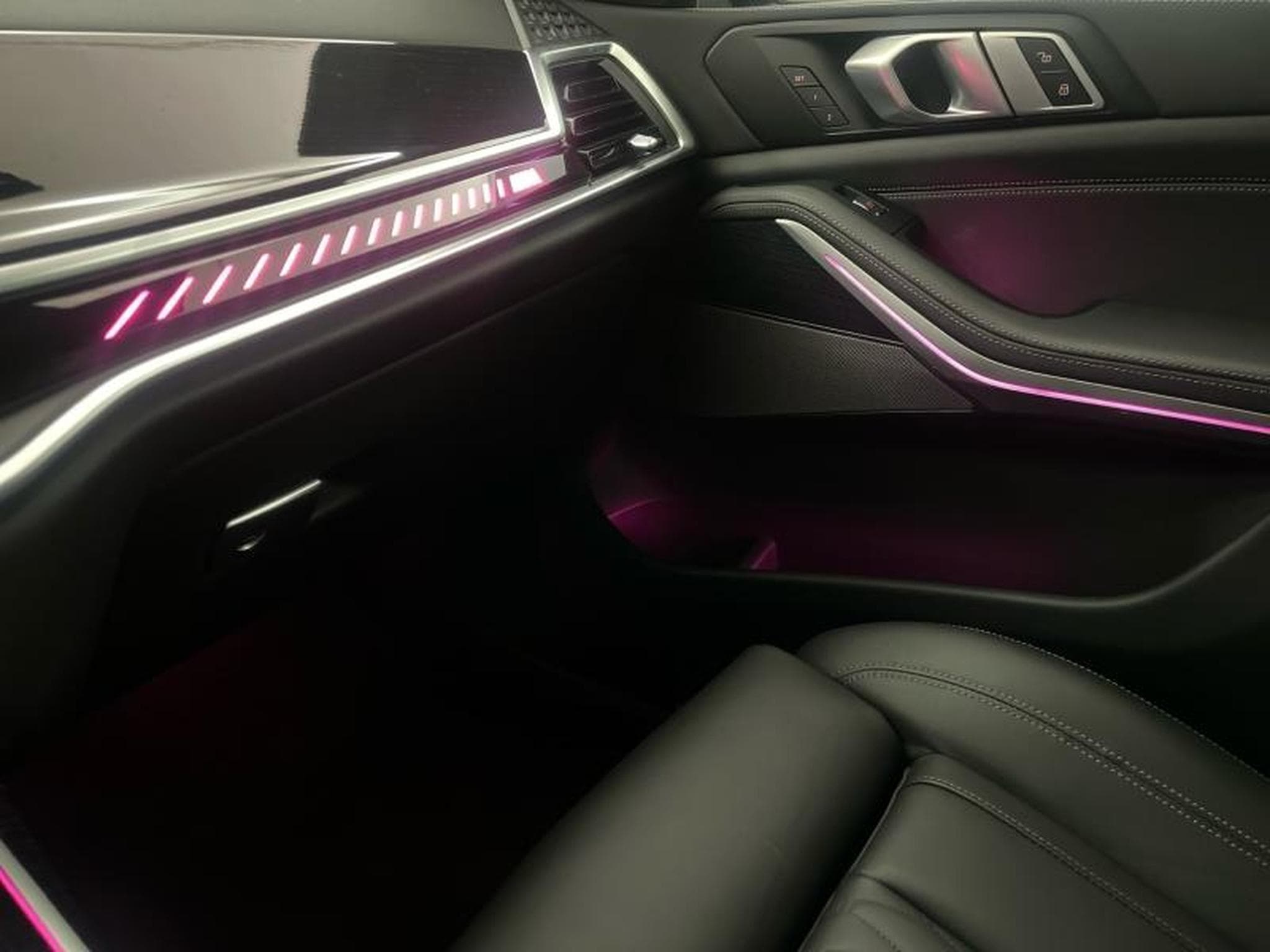 BMW X7 M60iA xDrive 530ch M Performance (2023) - Photo 14
