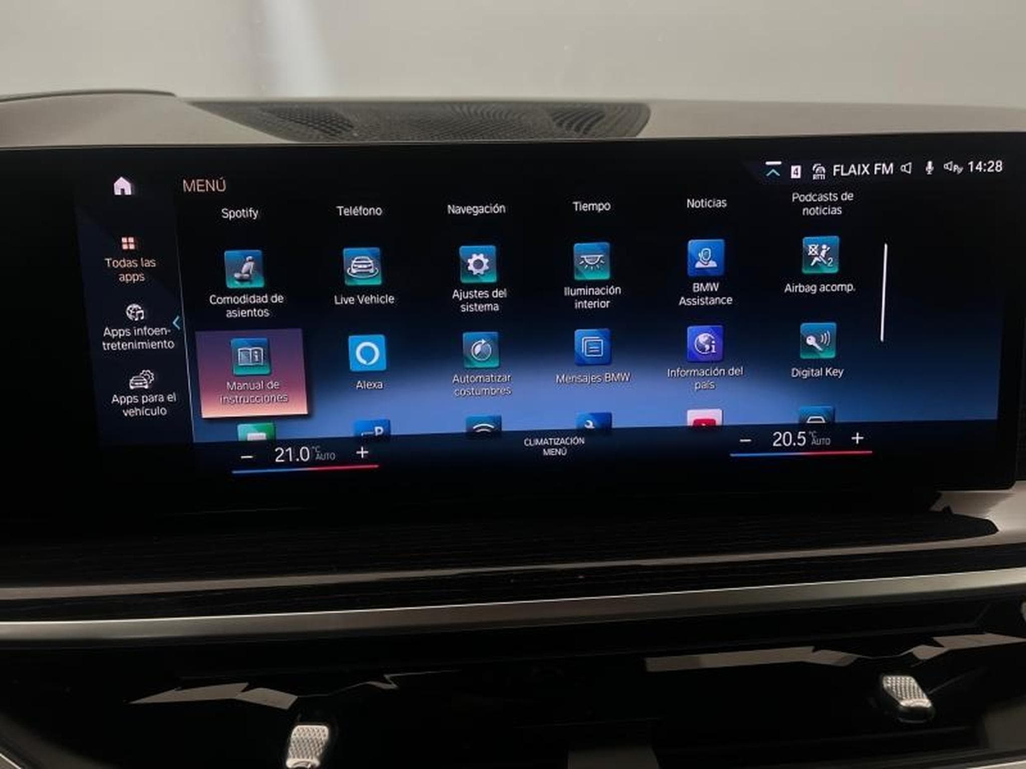 BMW X7 M60iA xDrive 530ch M Performance (2023) - Photo 23
