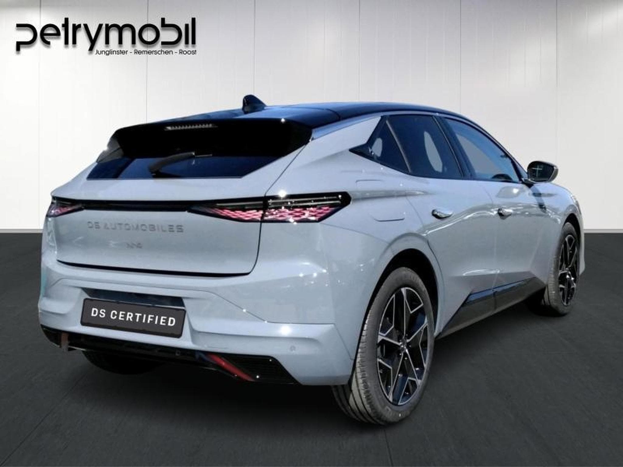 DS Automobiles N°4 ETOILE (2026) - Photo 4