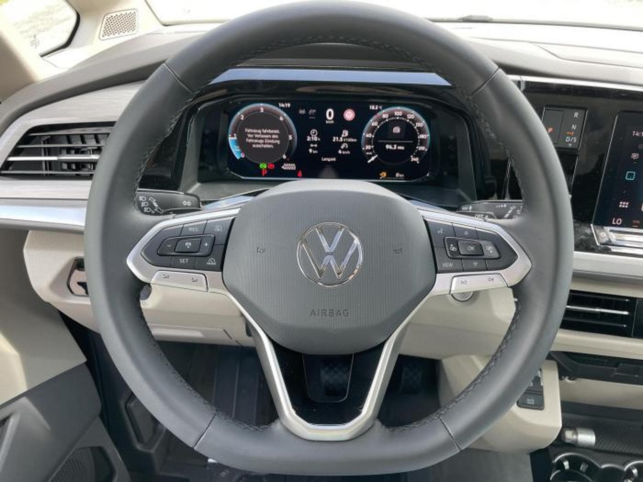 VW T7 Life (2026) - Photo 12