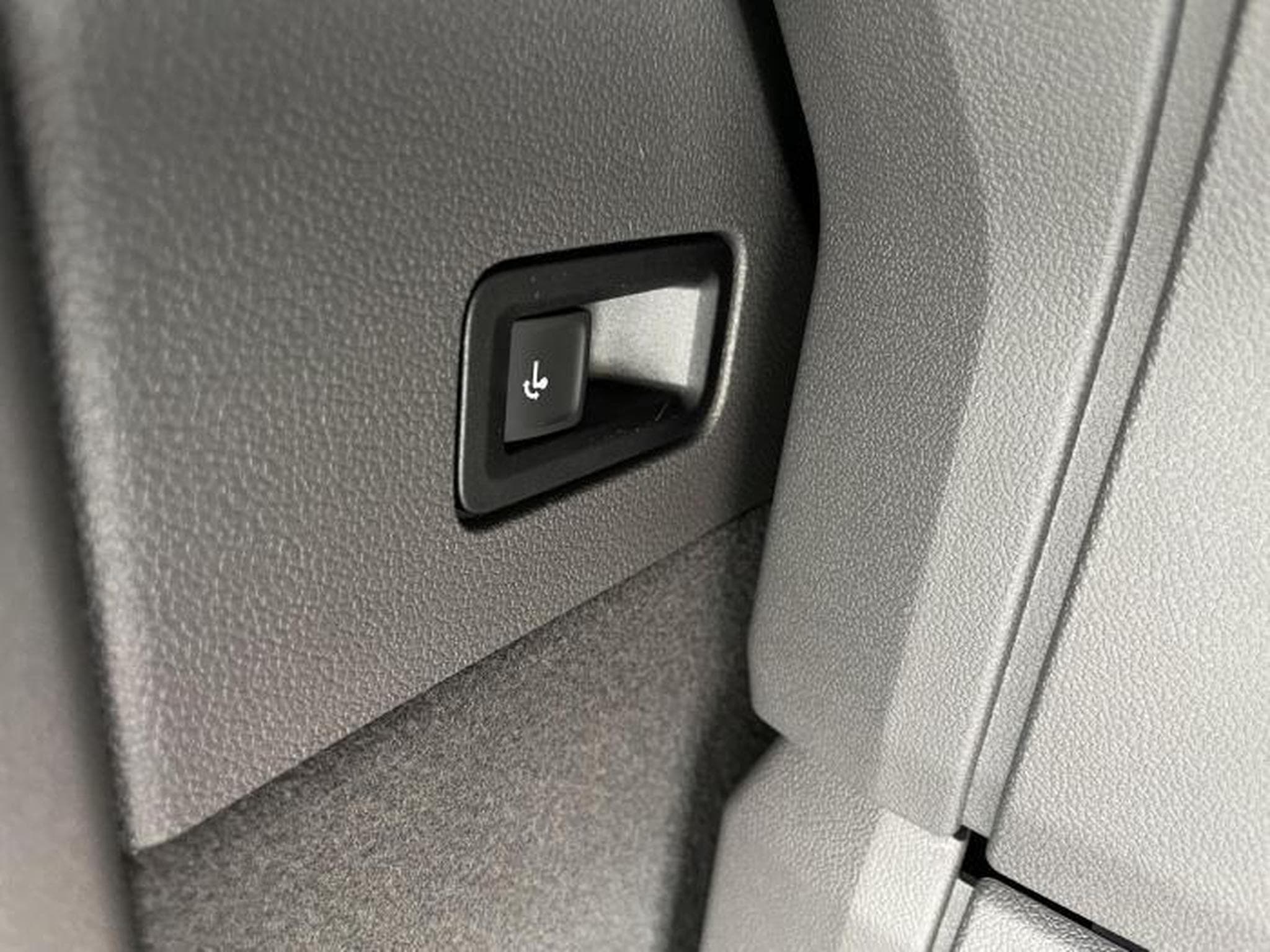 VW T7 Life (2026) - Photo 18