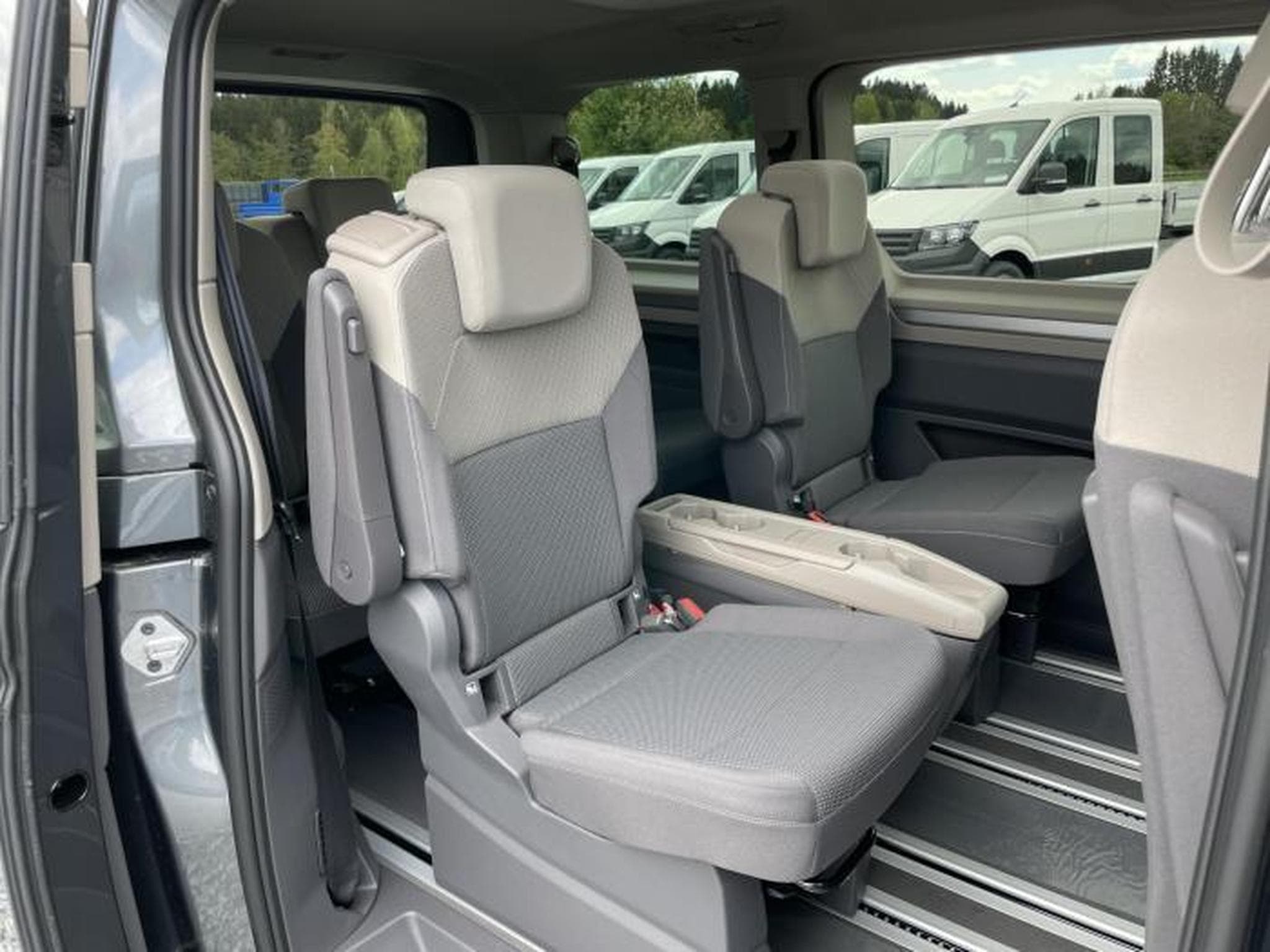 VW T7 Life (2026) - Photo 9
