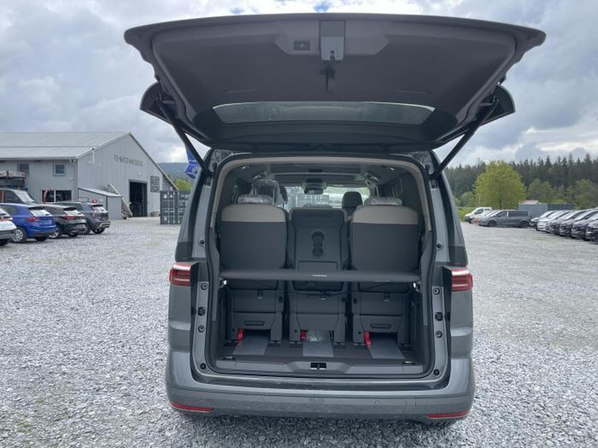 VW T7 Life (2026) - Photo 5