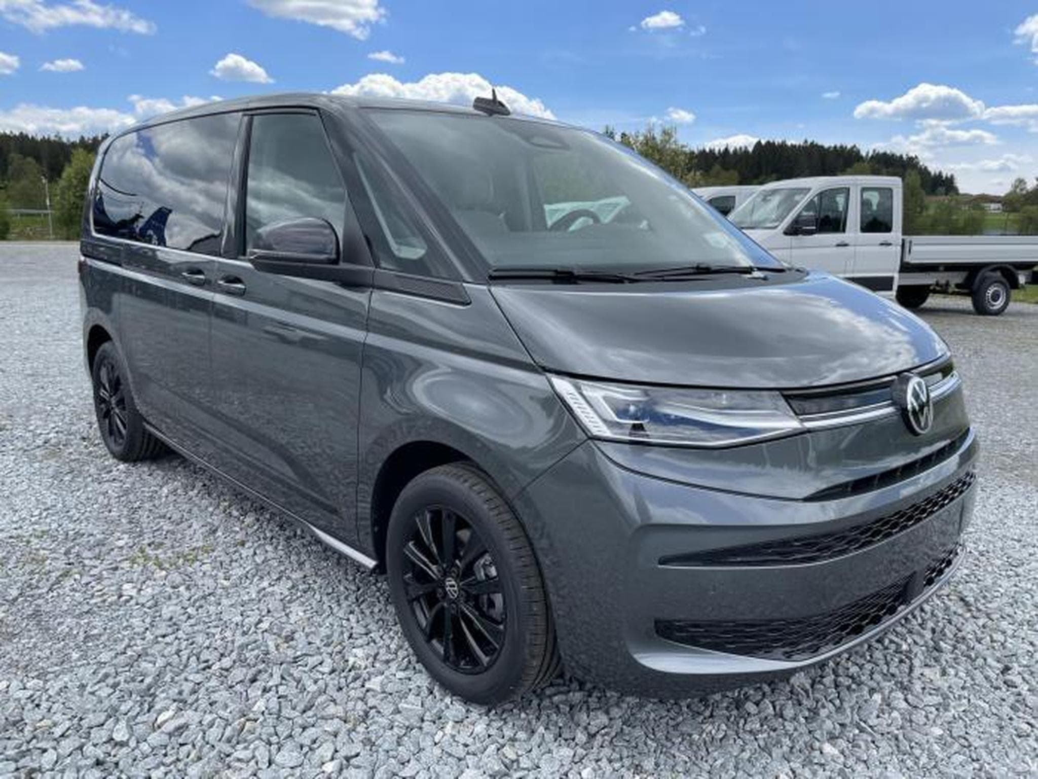 VW T7 Life (2026) - Photo 10