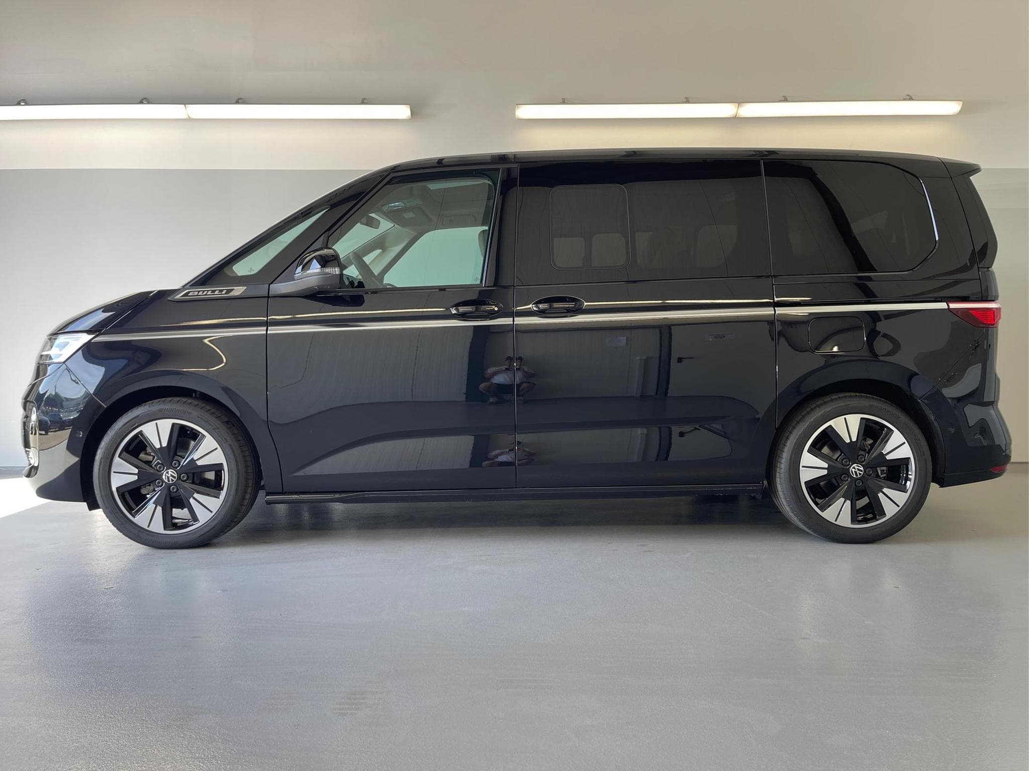 VW T7 Style (2026) - Photo 3