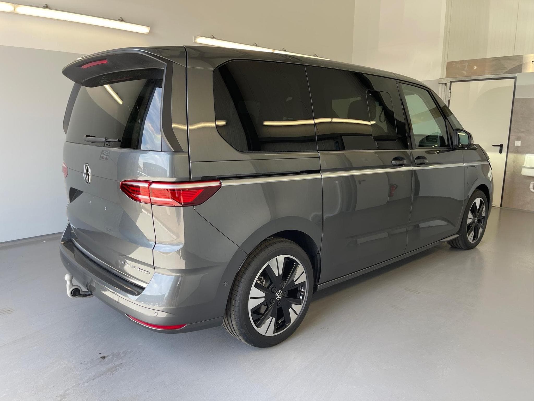 VW T7 Style (2026) - Photo 4