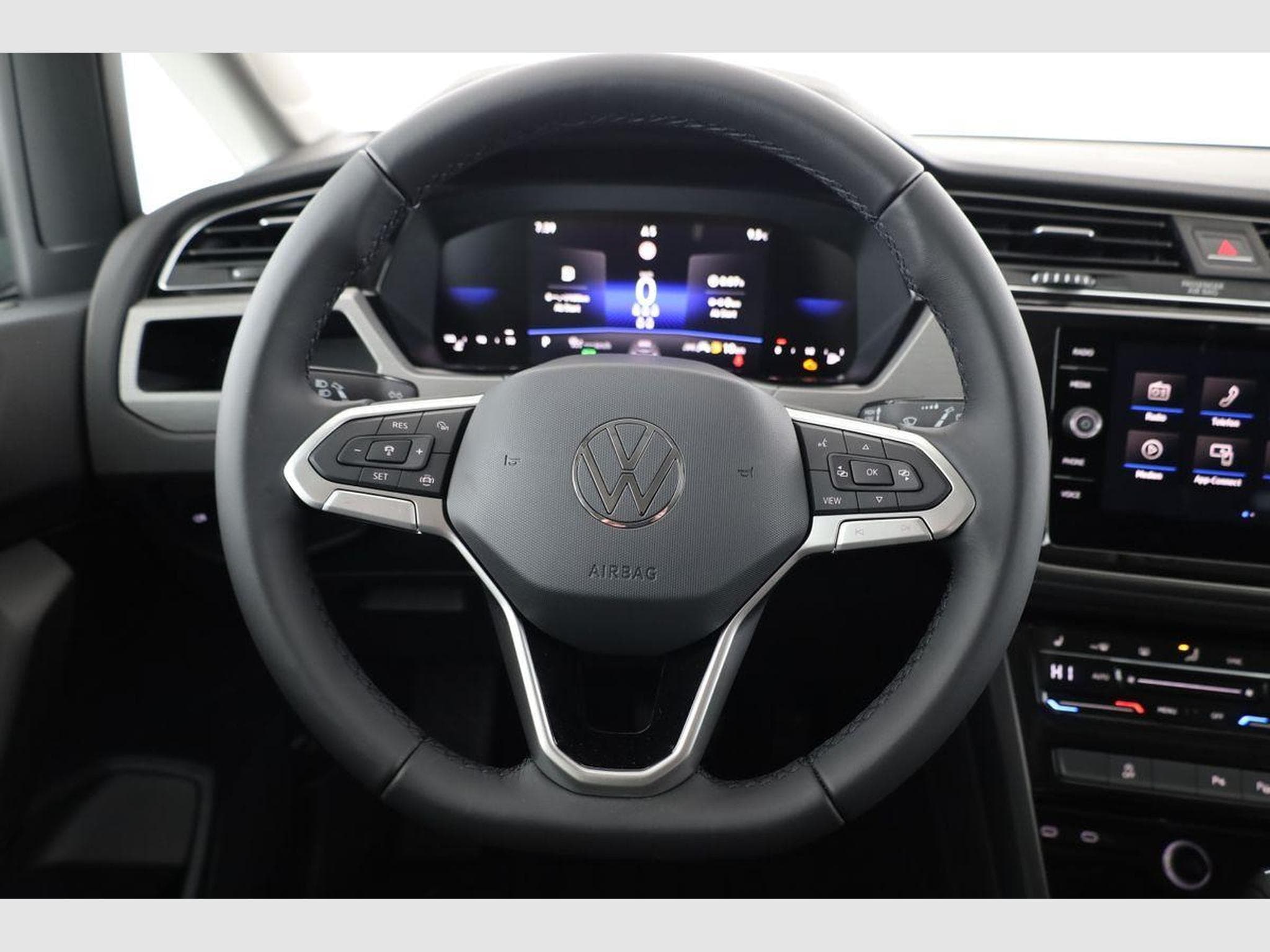 VW Touran Comfortline BMT/Start-Stopp (2026) - Photo 5