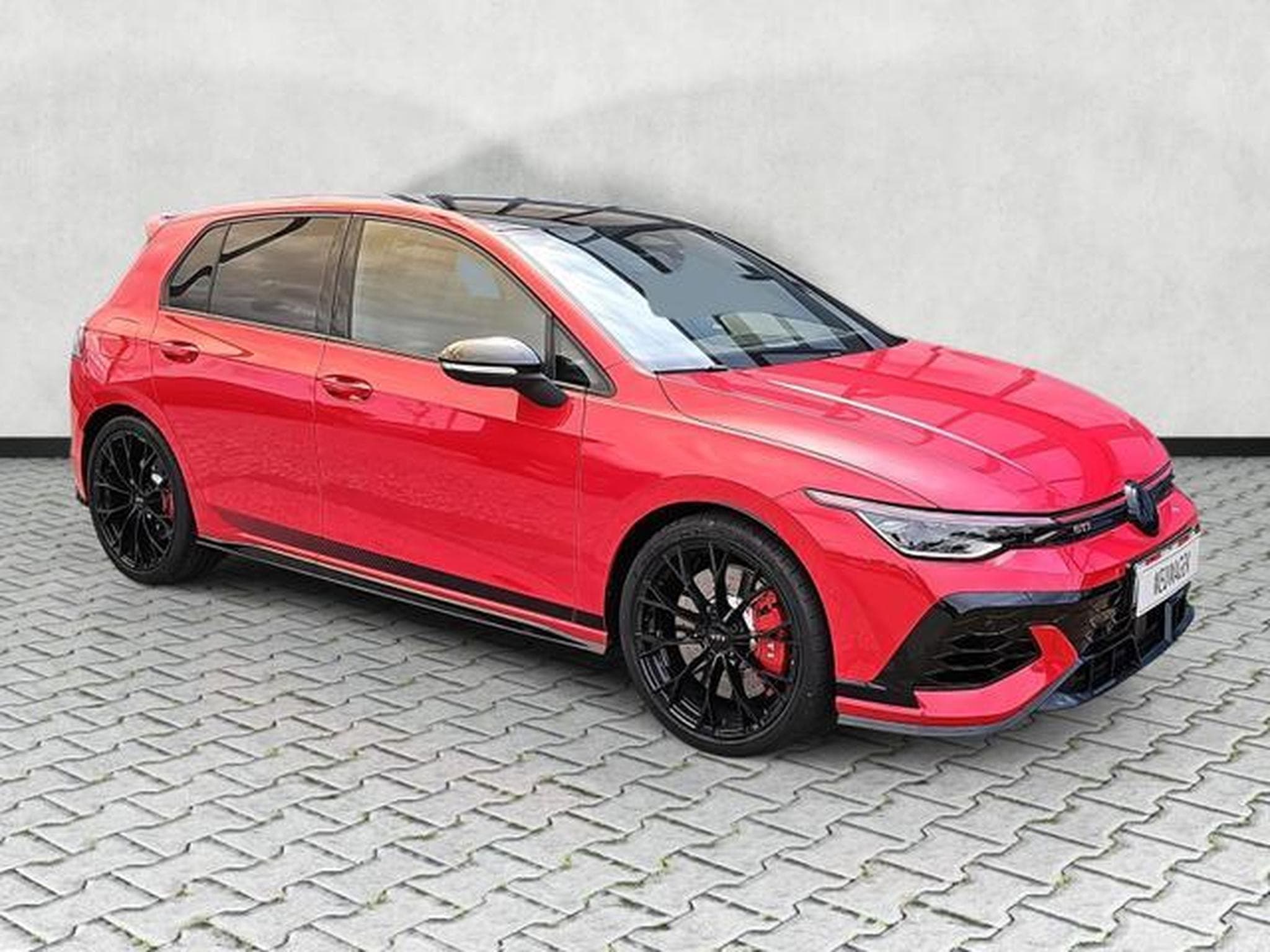 VW Golf 2.0 TSI 239 kW GTI Edition 50 (2026) - Photo 1