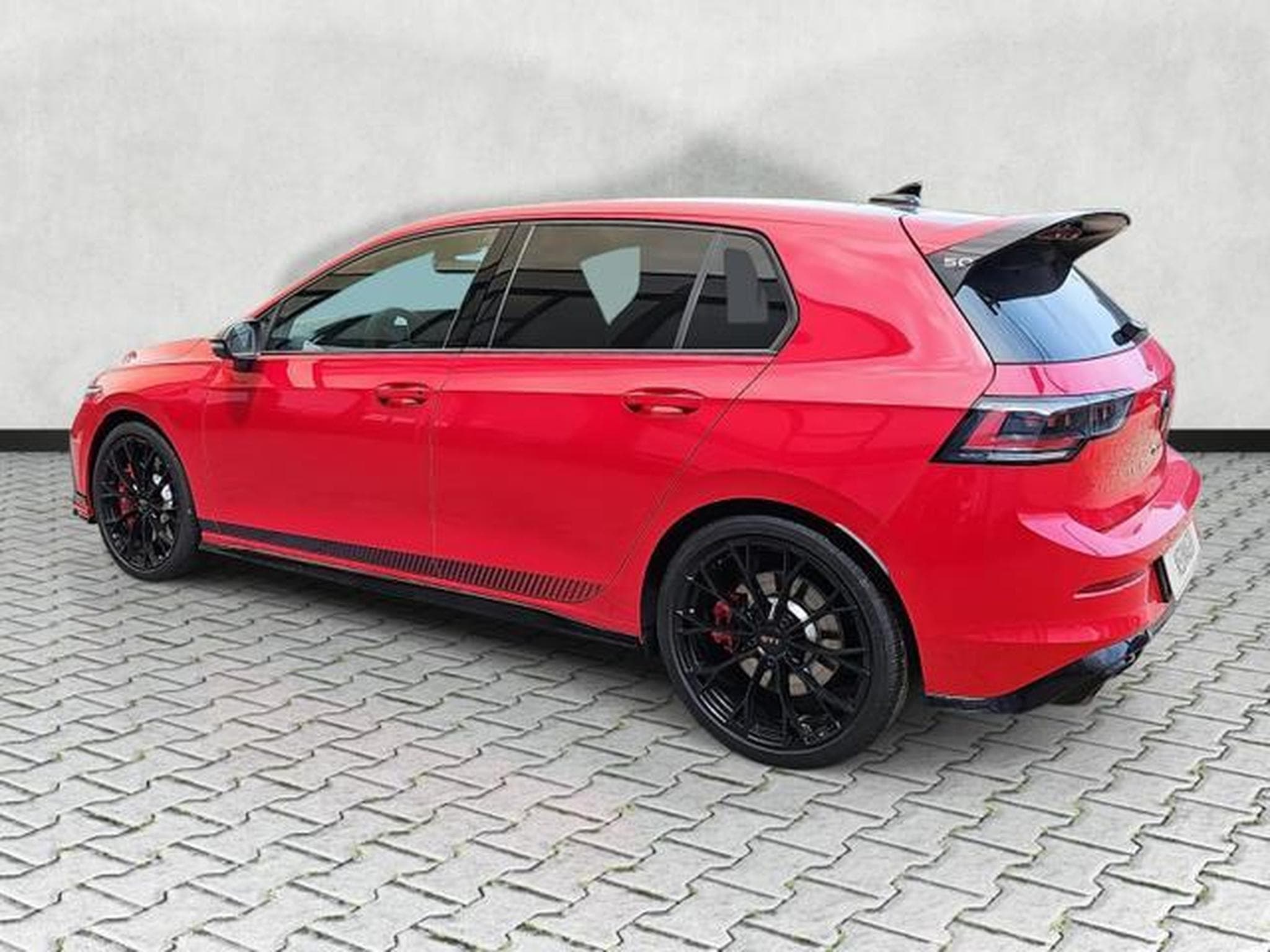 VW Golf 2.0 TSI 239 kW GTI Edition 50 (2026) - Photo 5