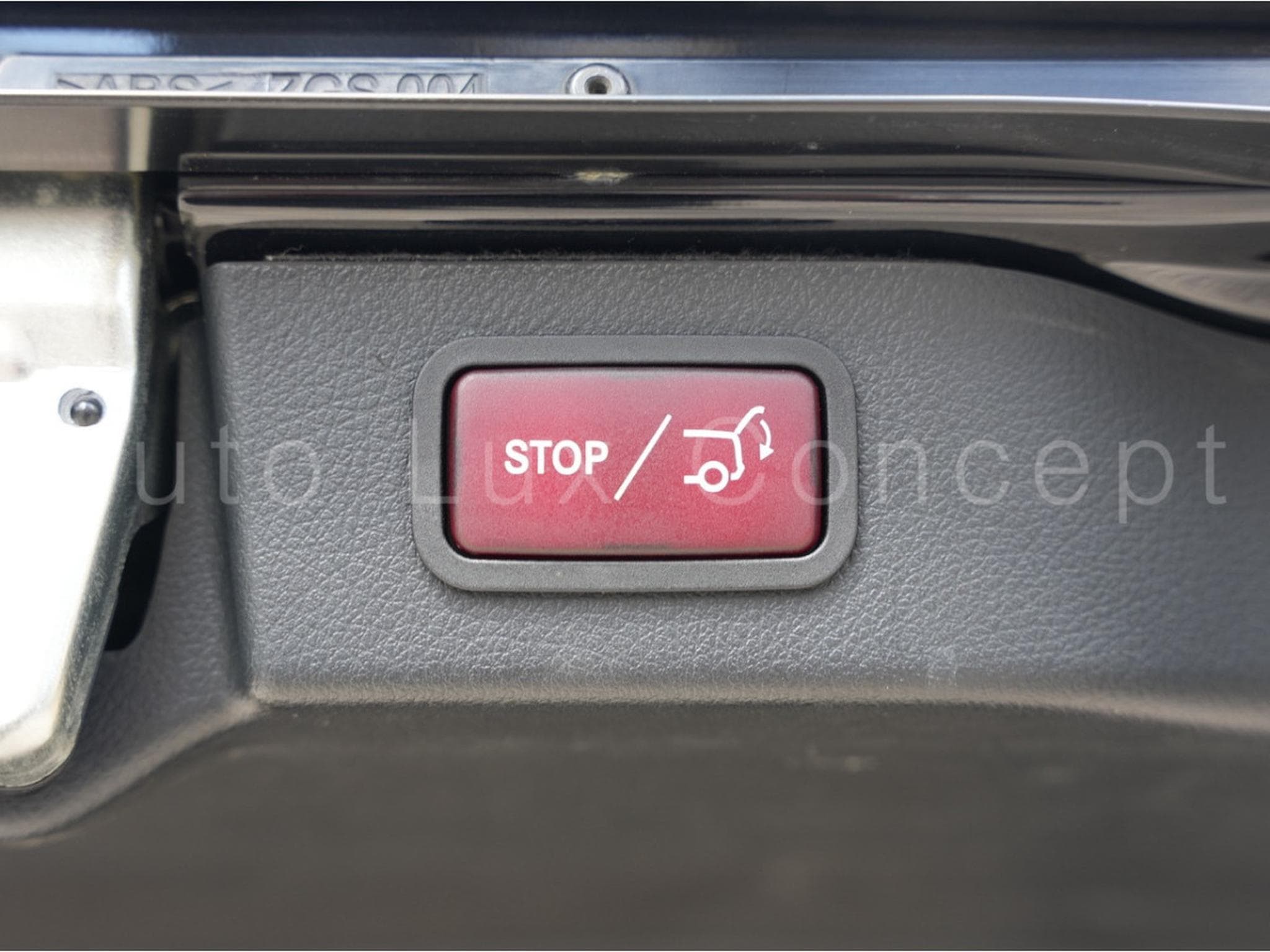 Mercedes V 300 d 4MATIC XL AVANTGARDE AMG Line 9G-TRONIC (2022) - Photo 25