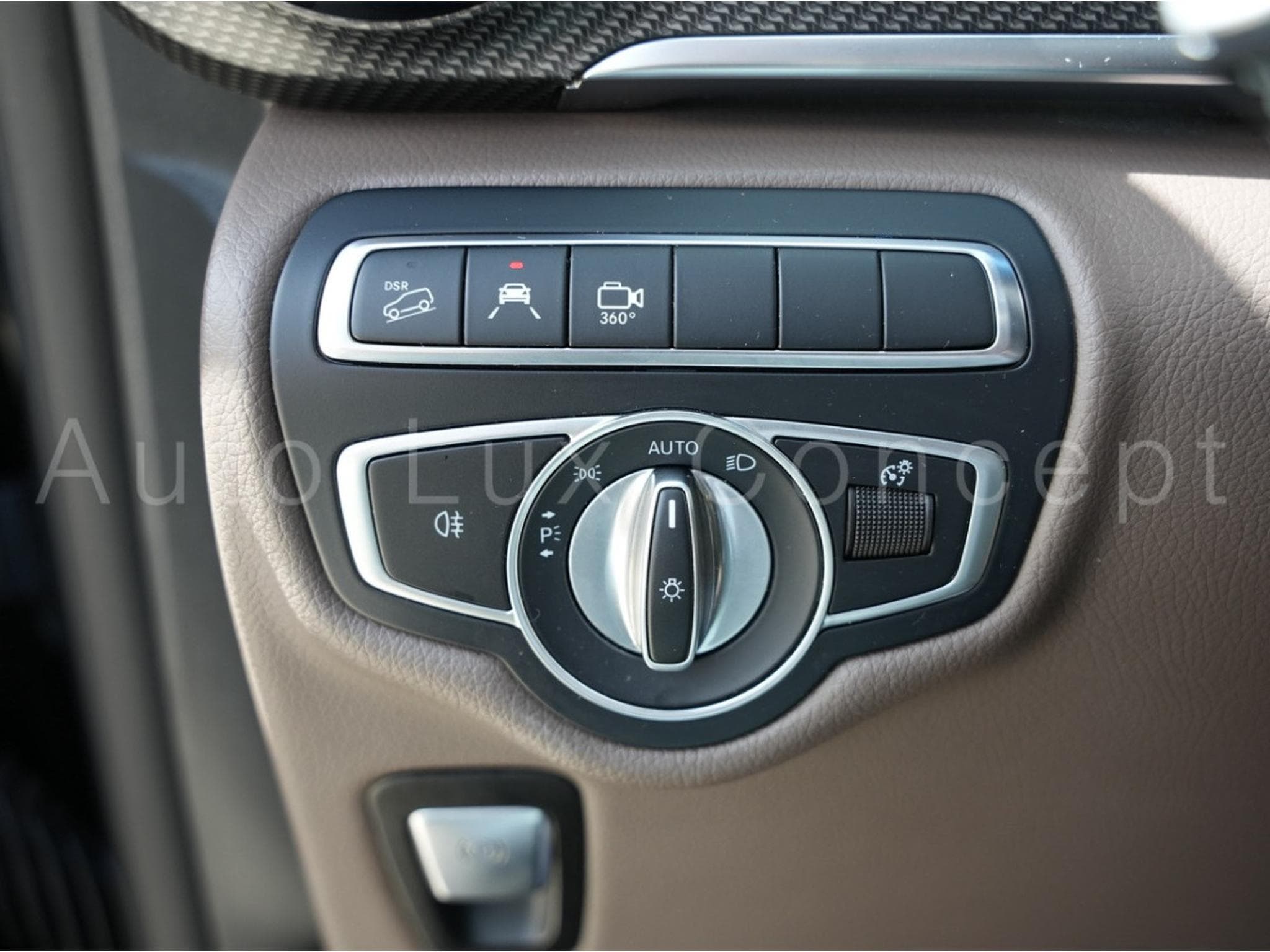 Mercedes V 300 d 4MATIC XL AVANTGARDE AMG Line 9G-TRONIC (2022) - Photo 27