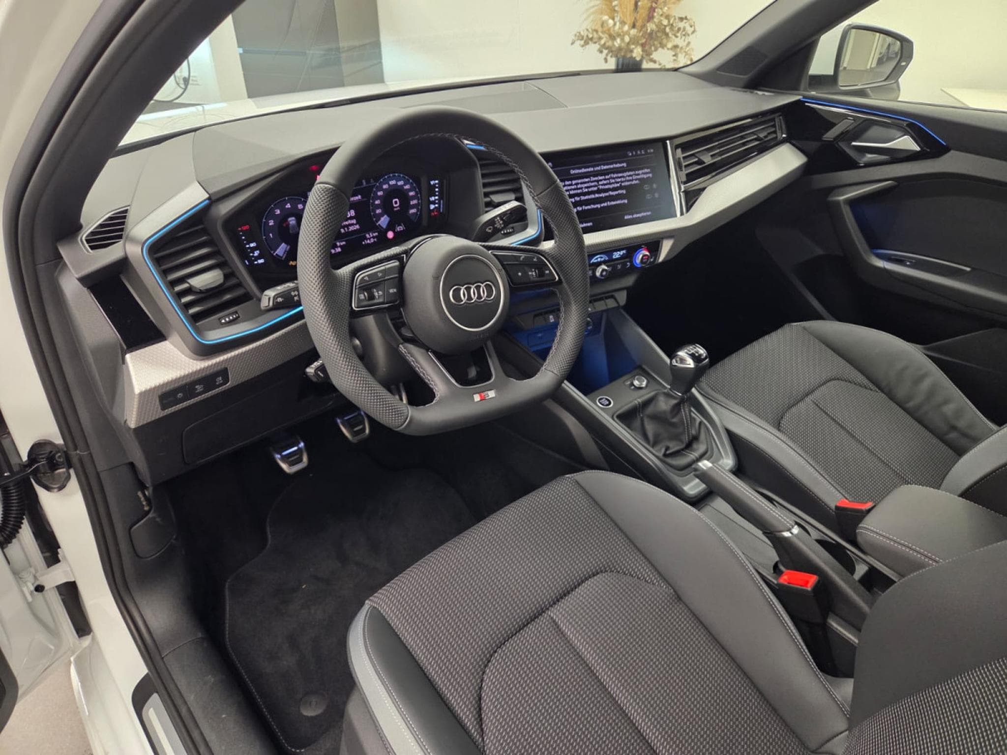 Audi A1 Sportback S line TFSI 116 CV / 85 kW boite manuelle (2026) - Foto 4