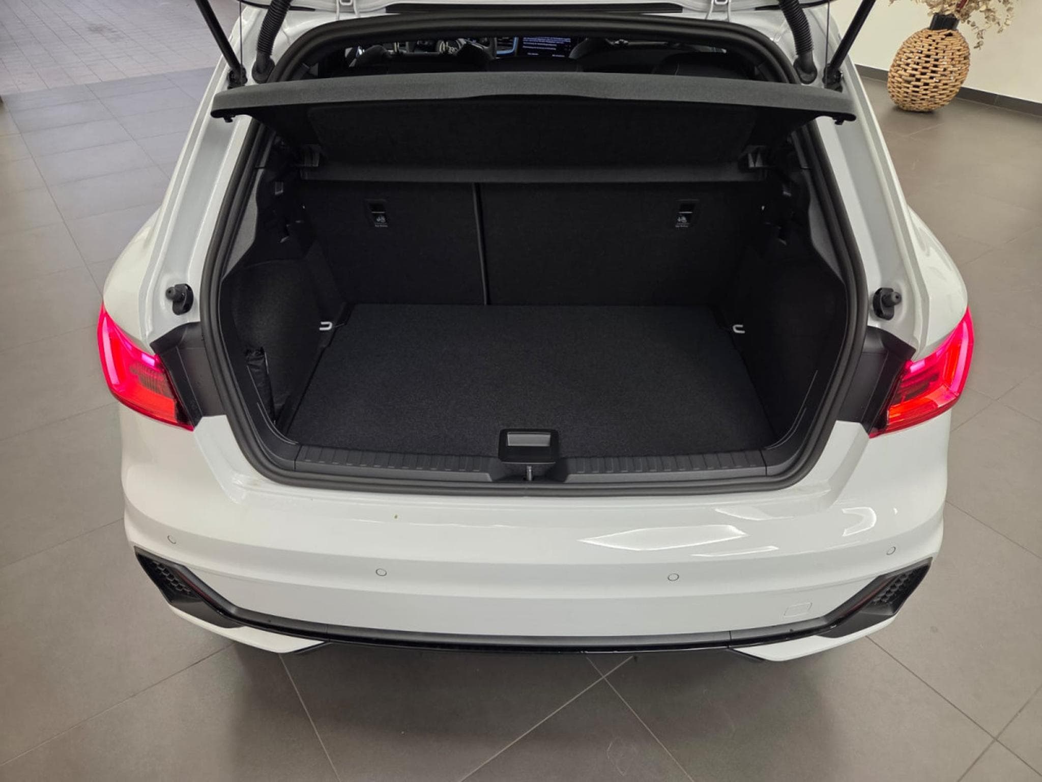 Audi A1 Sportback S line TFSI 116 CV / 85 kW boite manuelle (2026) - Foto 8