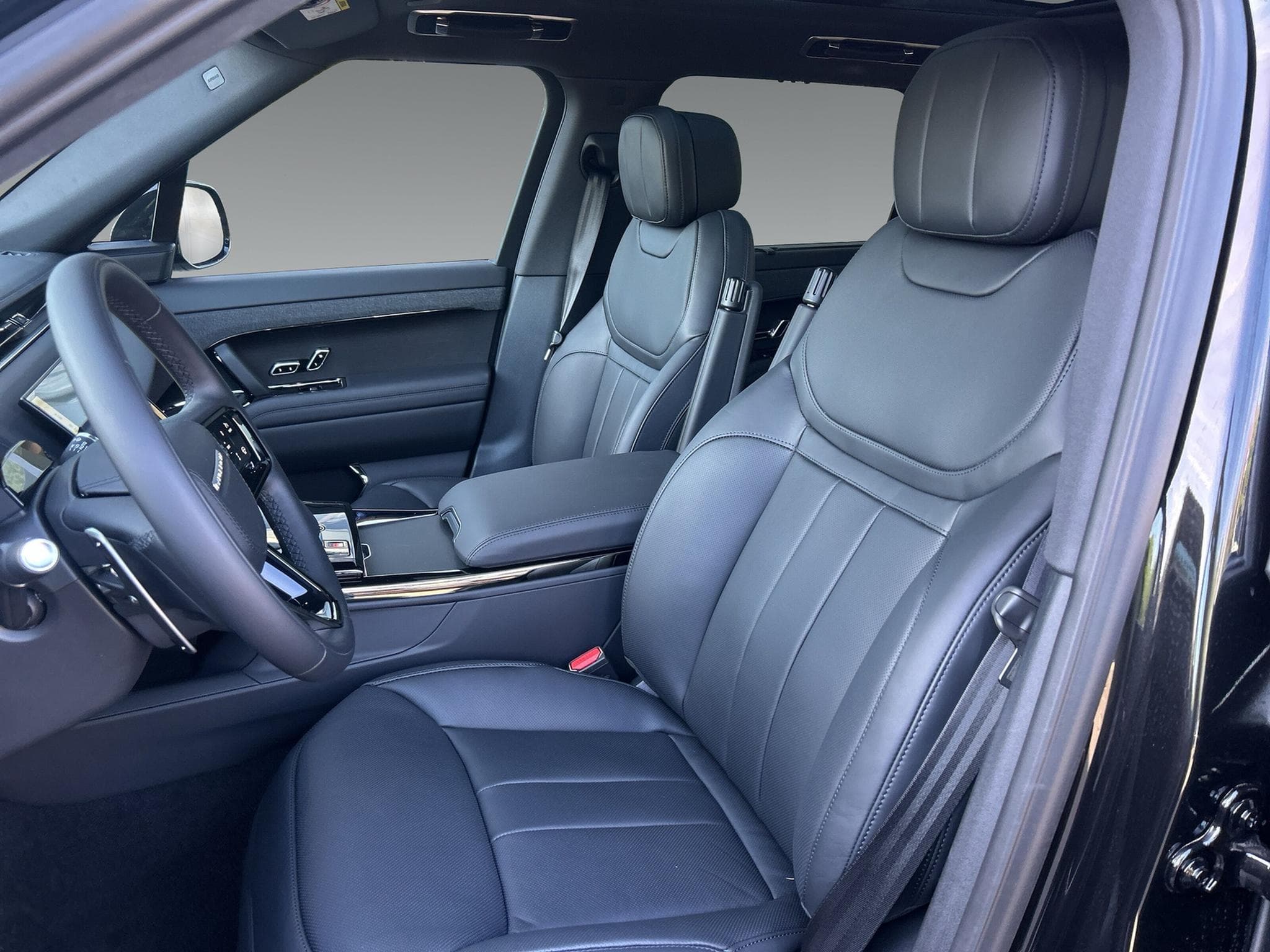 Land-Rover Range Rover Sport P460e PHEV Dynamic HSE +AHK+PanoramaSchiebedach (2026) - Photo 7