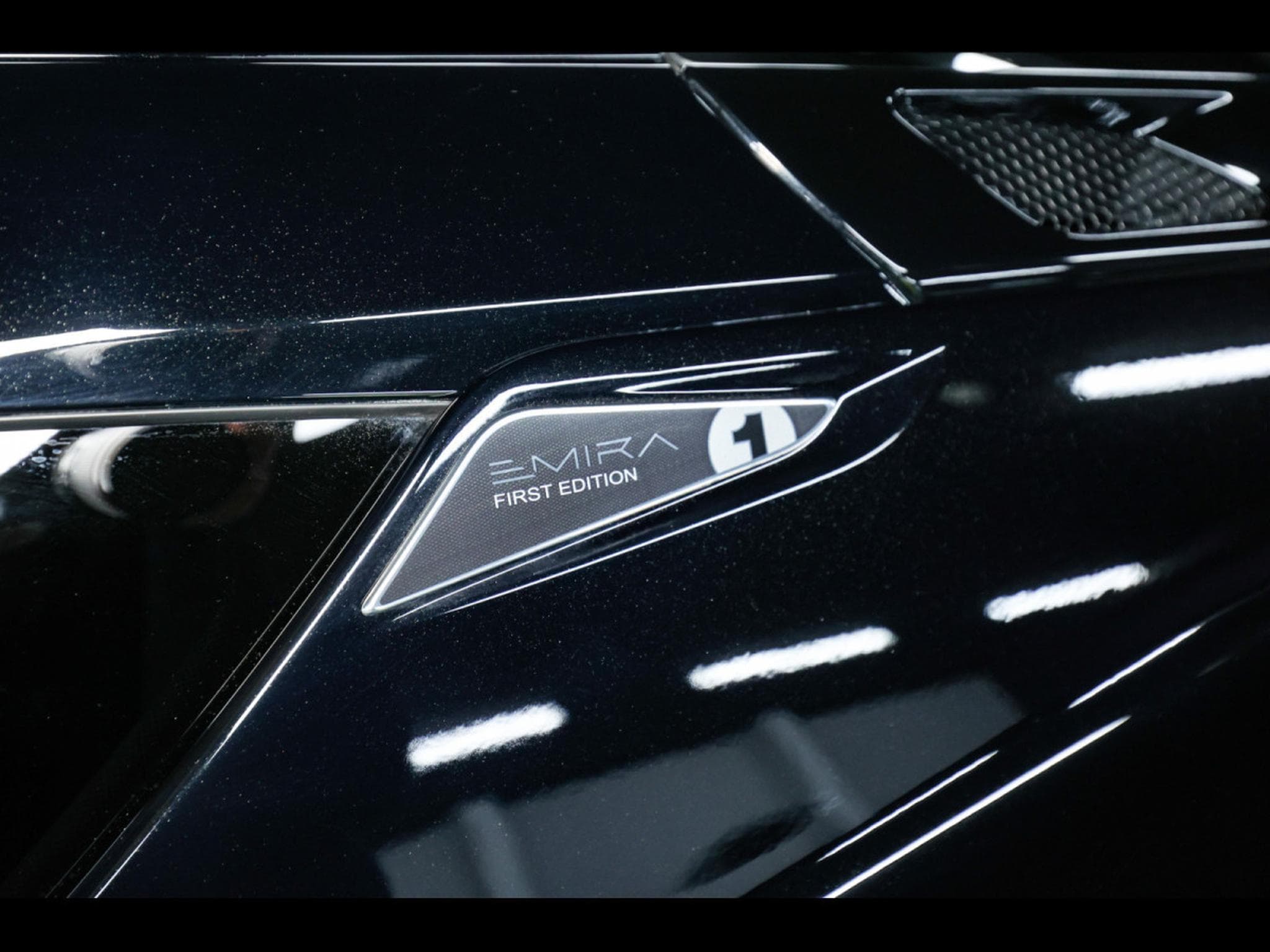 Lotus Emira I4 DCT FIRST EDITION (2024) - Photo 12