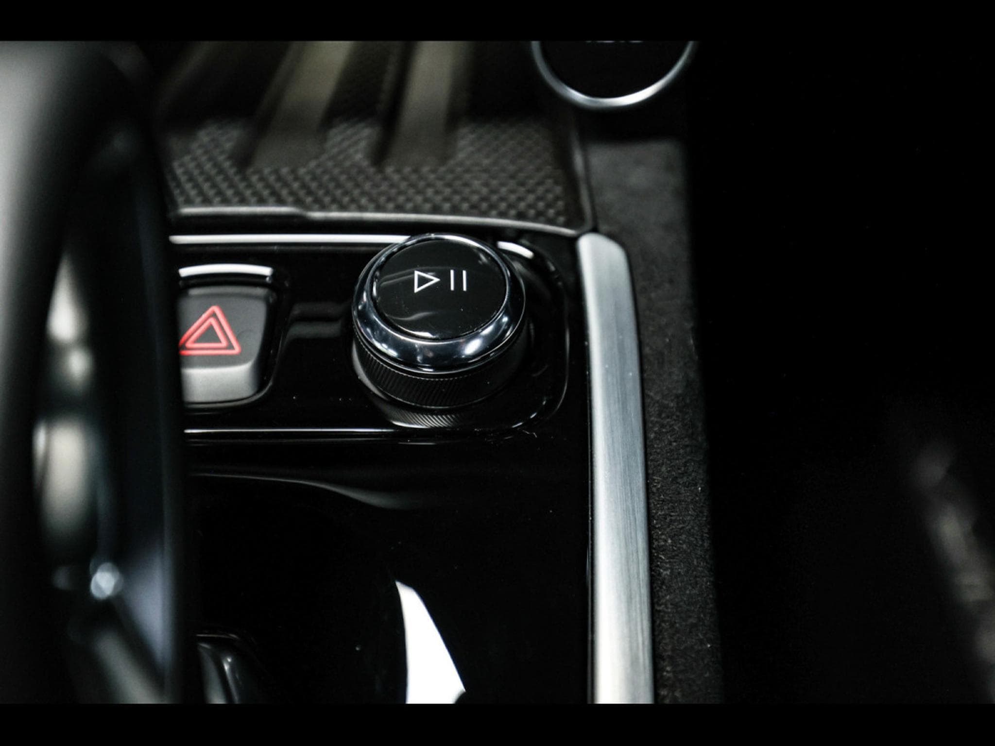 Lotus Emira I4 DCT FIRST EDITION (2024) - Photo 6