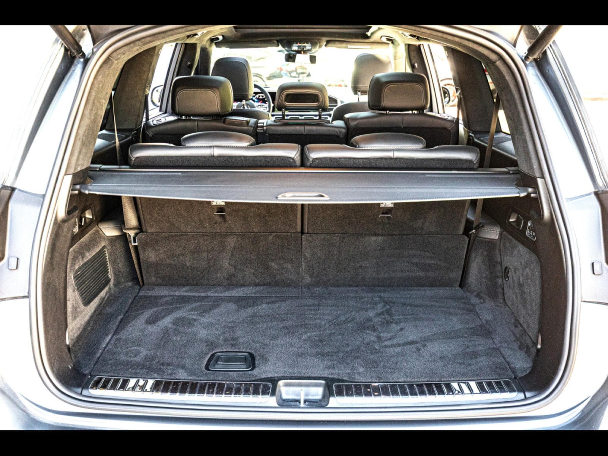Mercedes GLS 580 4.0 4MATIC AMG-LINE 7 SEATS (2023) - Photo 16