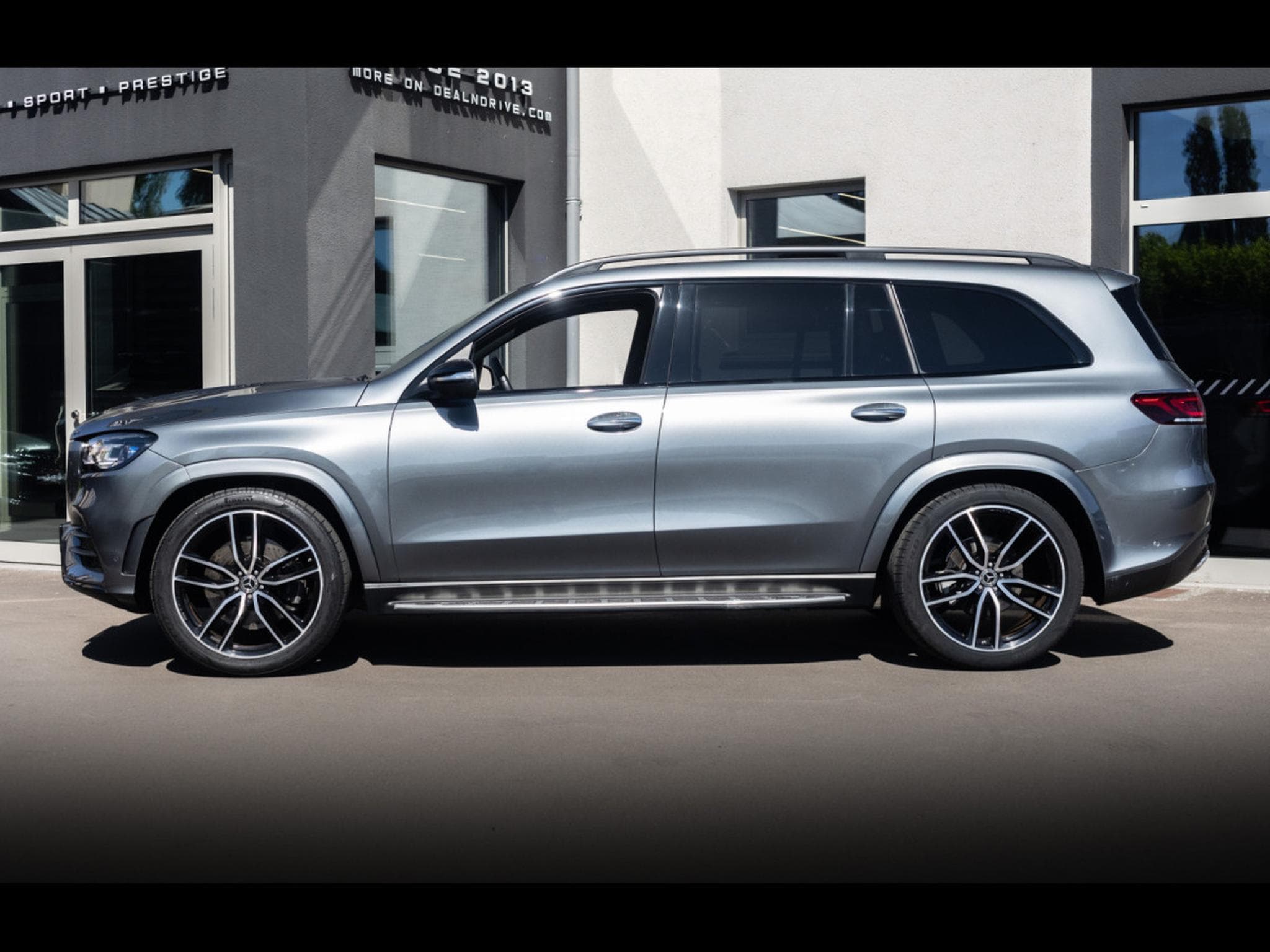 Mercedes GLS 580 4.0 4MATIC AMG-LINE 7 SEATS (2023) - Photo 2