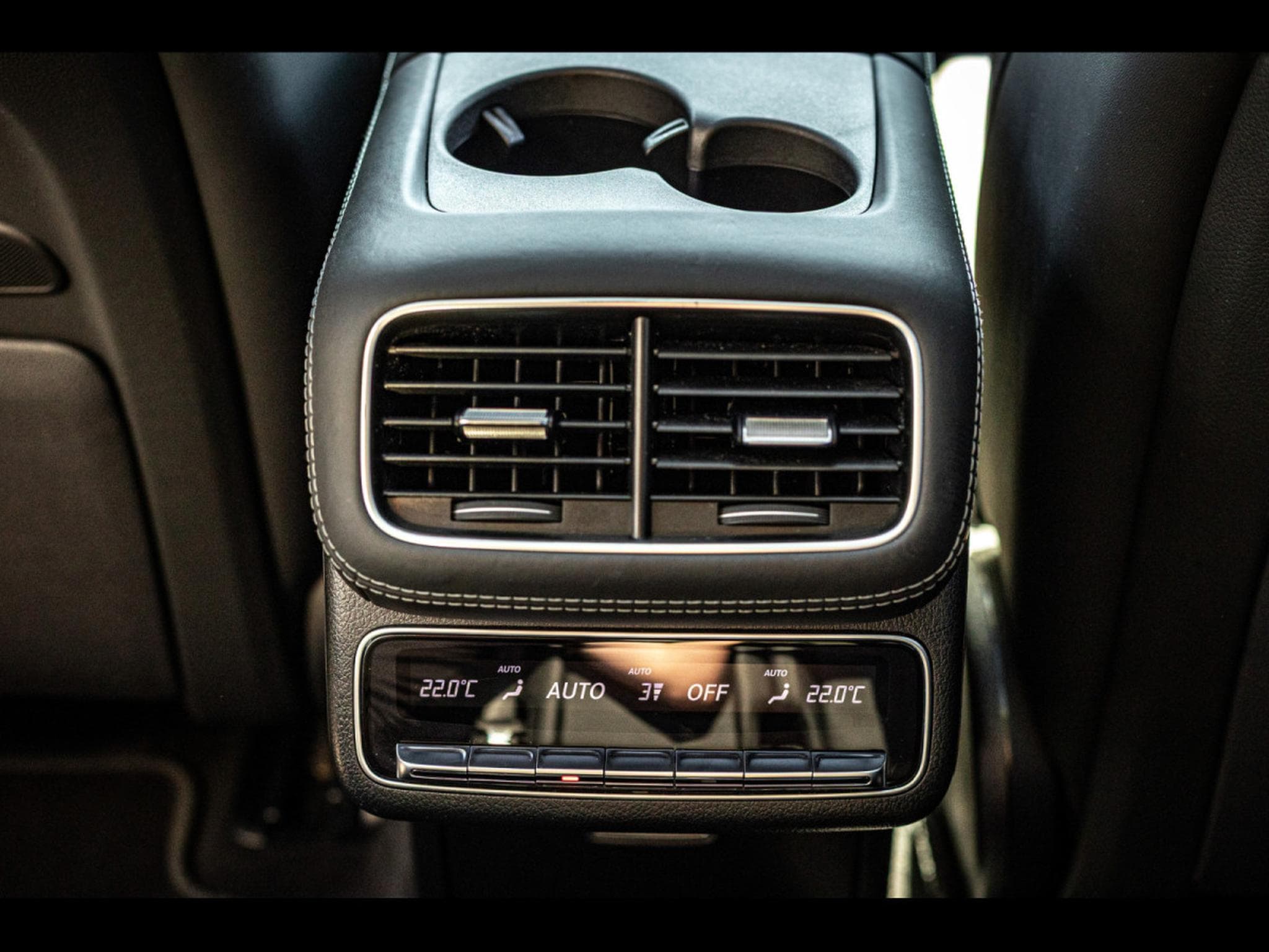 Mercedes GLS 580 4.0 4MATIC AMG-LINE 7 SEATS (2023) - Photo 25