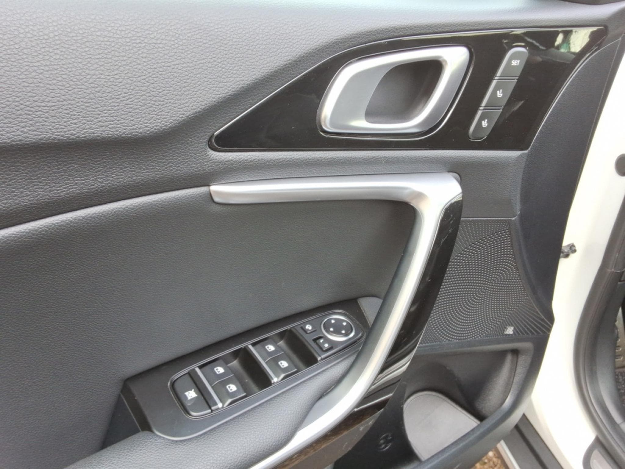 Kia XCeed Sense 1.6 T DCT ISG (2020) - Photo 14