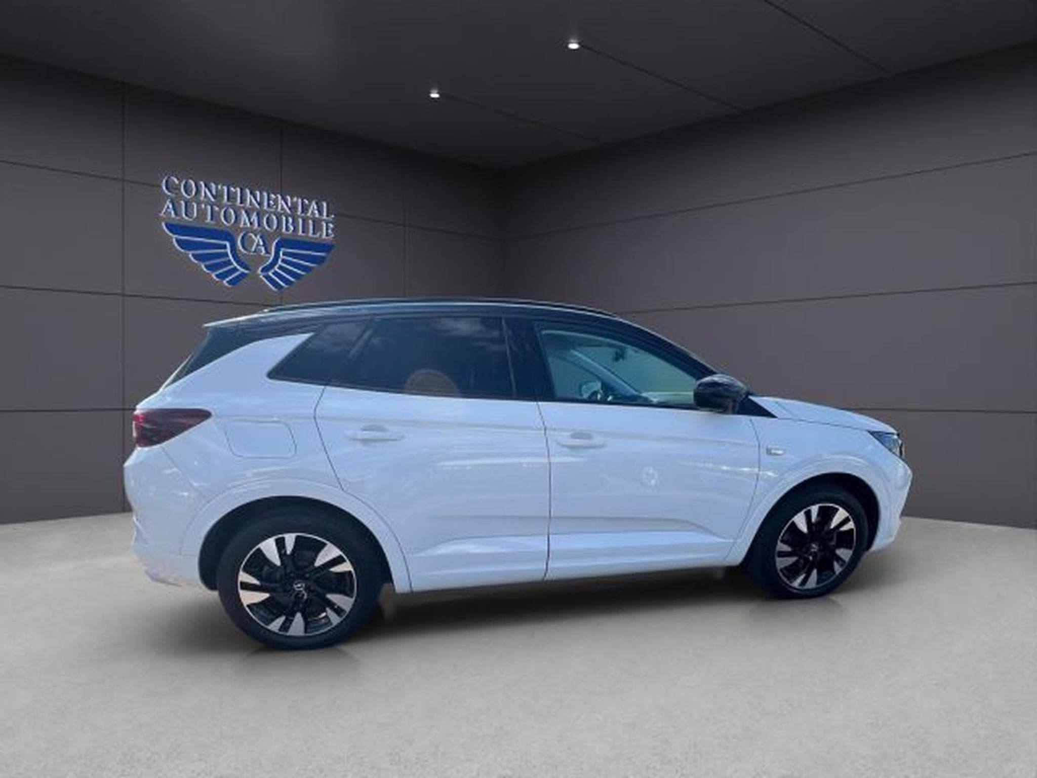 Opel Grandland Grandland Ultimate Plug-in-Hybrid KLIMA,NAVI,PDC (2022) - Photo 3