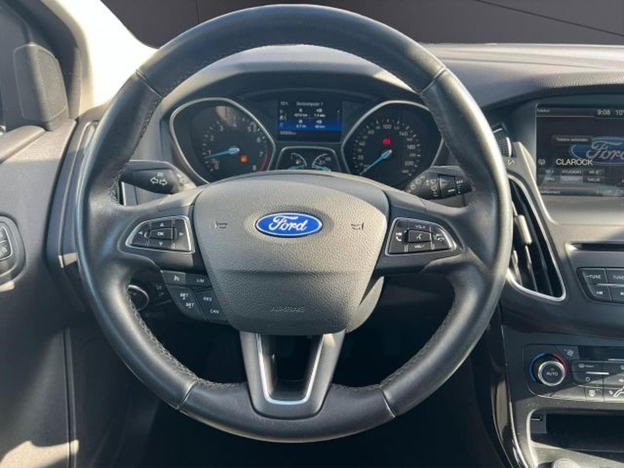 Ford Focus Focus Lim. Titanium KLIMA,NAVI,PDC,TEMPOMAT,ESP (2016) - Photo 10