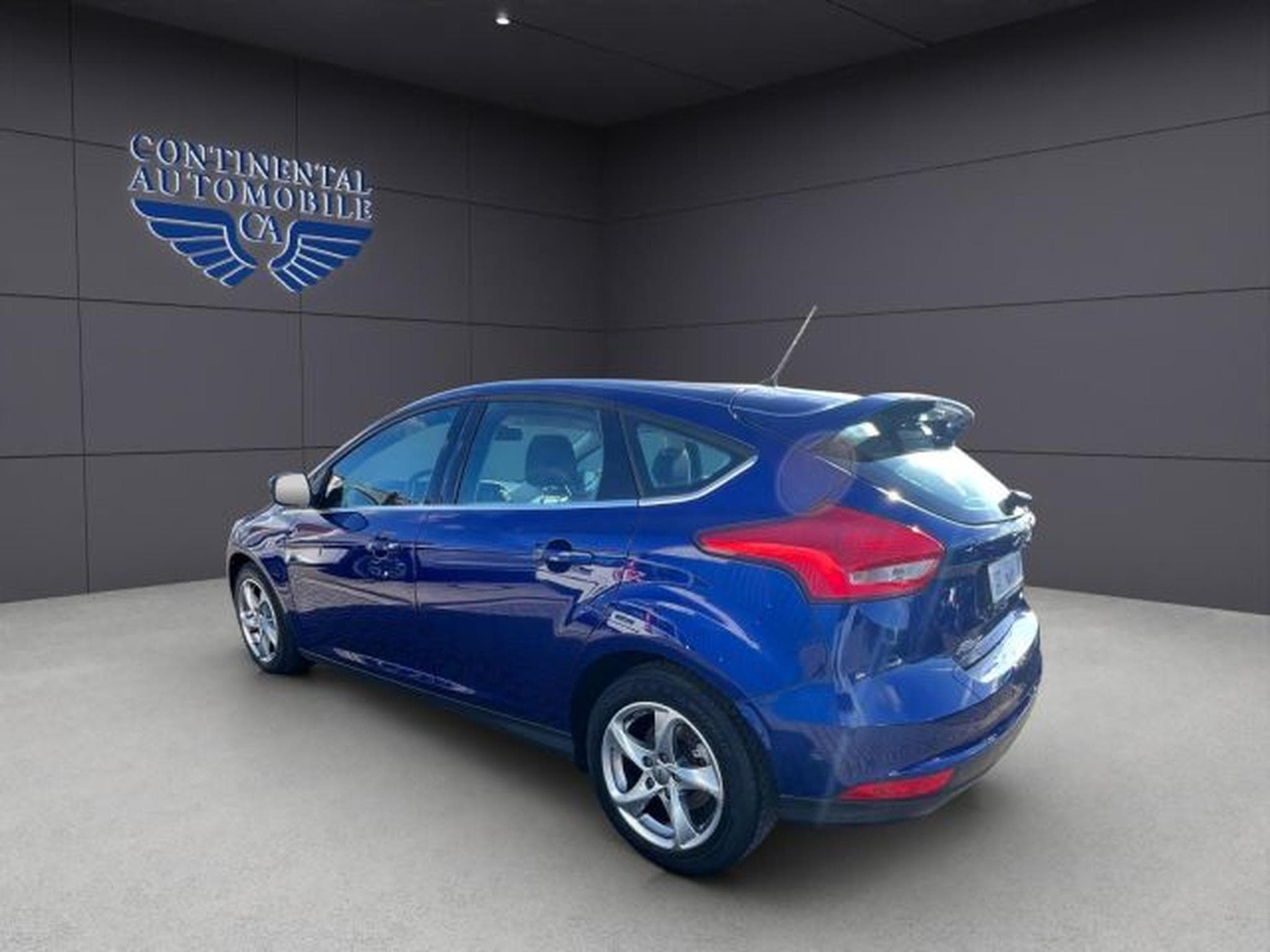 Ford Focus Focus Lim. Titanium KLIMA,NAVI,PDC,TEMPOMAT,ESP (2016) - Photo 4