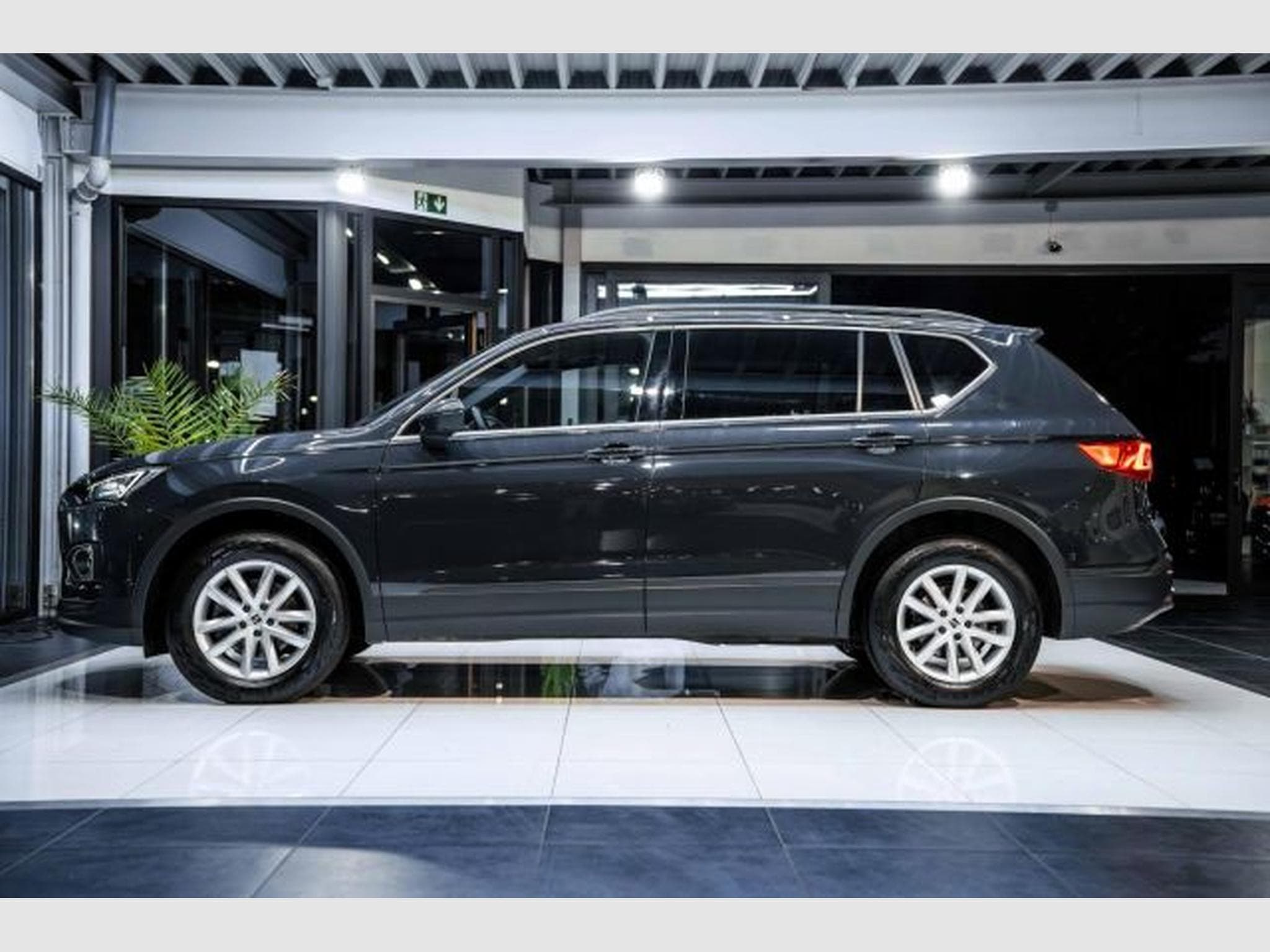 Seat Tarraco Tarraco 2.0 TDI DSG NAVI STAHZG LED RFK 7-Sitzer (2022) - Foto 10