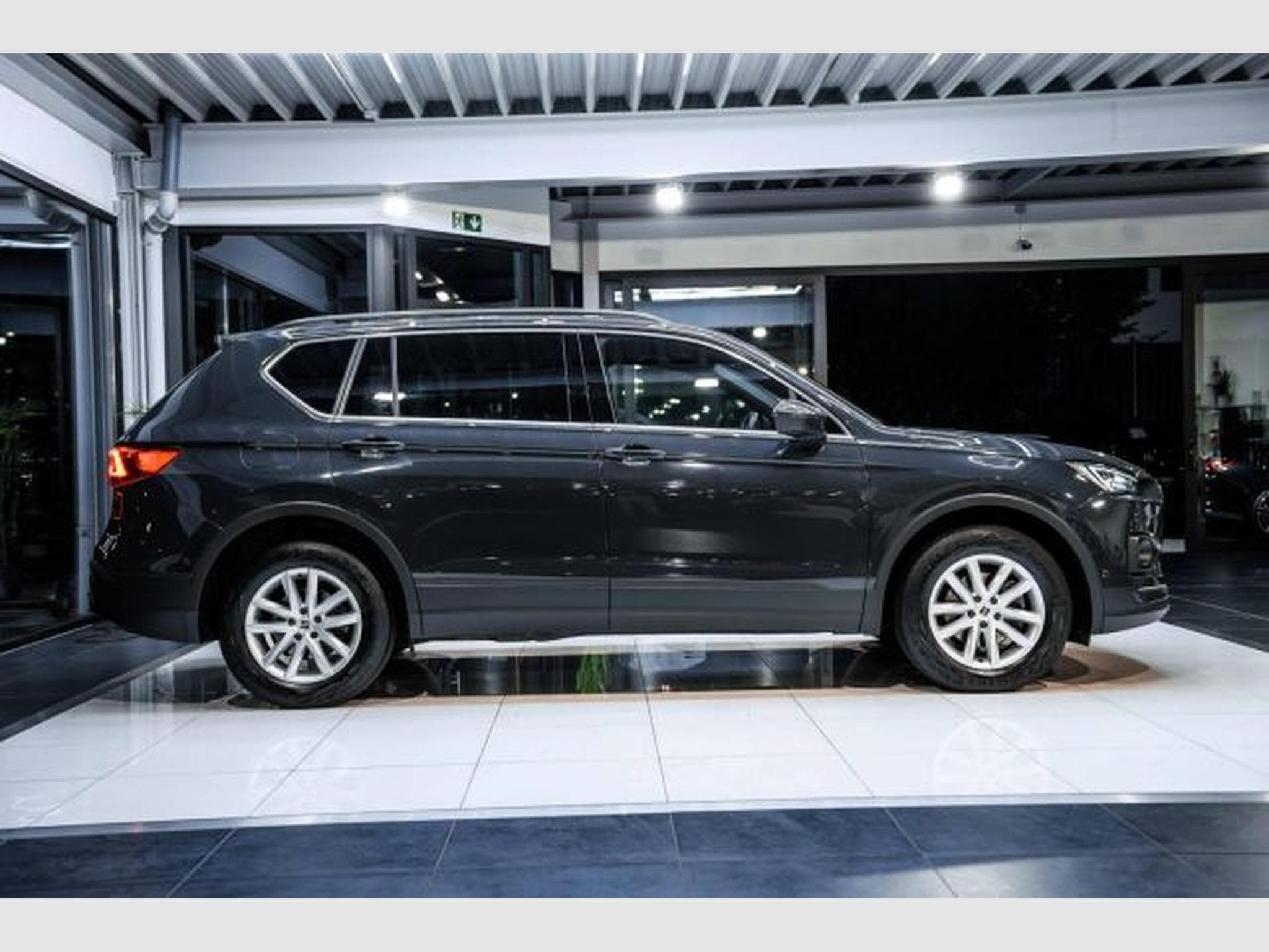 Seat Tarraco Tarraco 2.0 TDI DSG NAVI STAHZG LED RFK 7-Sitzer (2022) - Foto 7